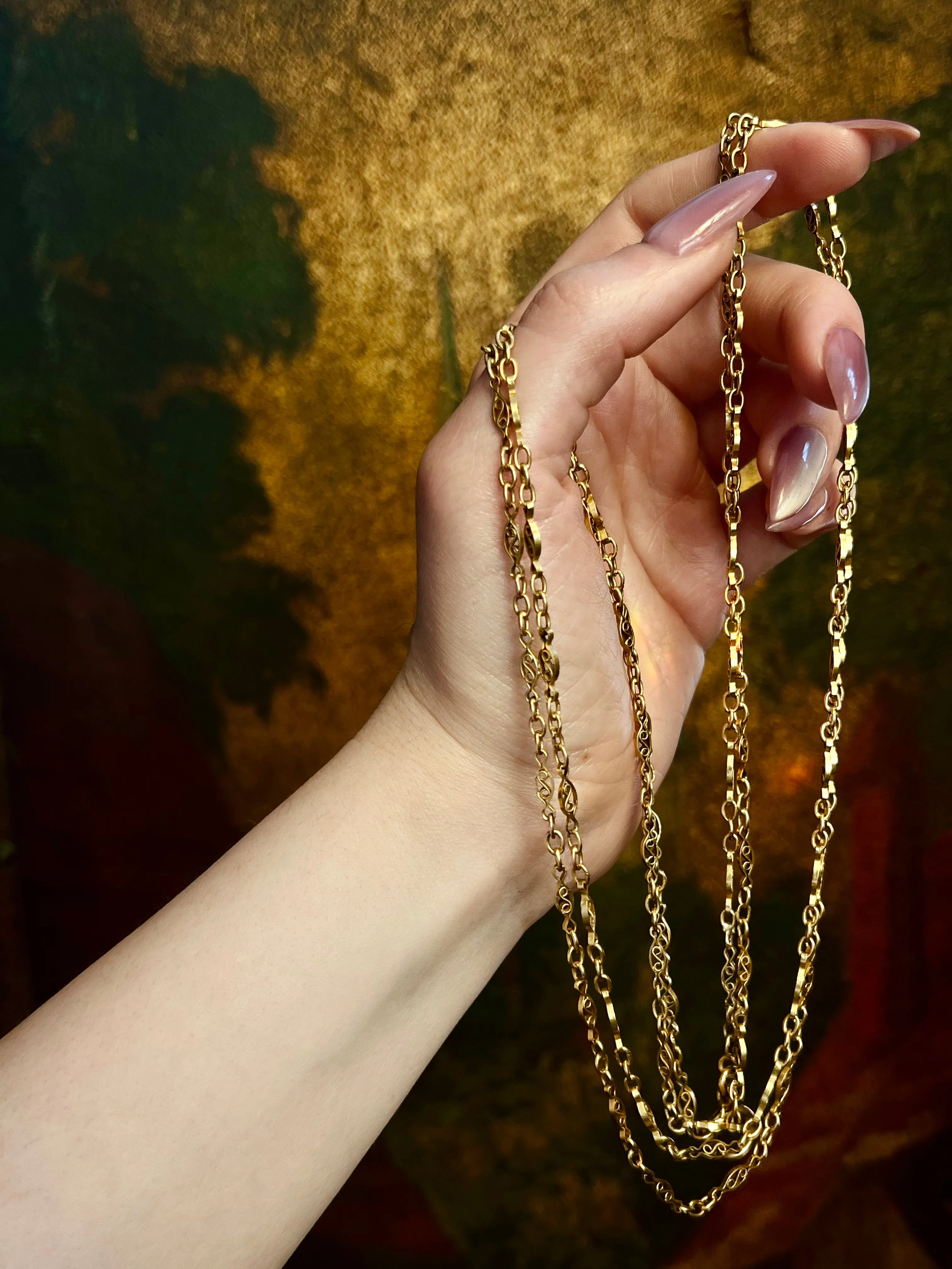 18ct French Art Nouveau Chain of 59”