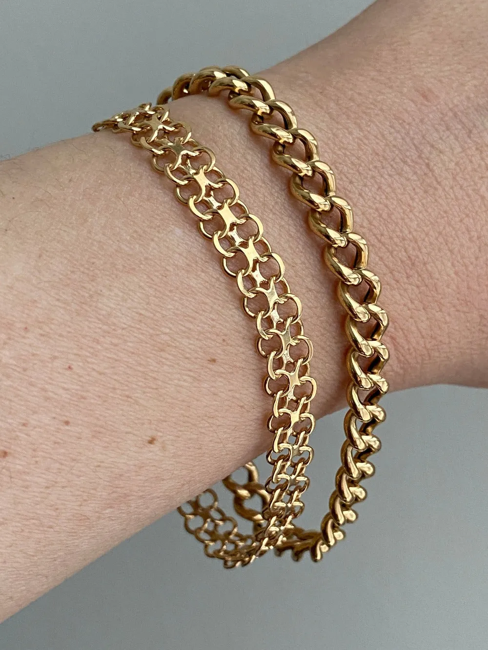 1932 Puffed curb link bracelet in 18k gold - by Gustaf Möllenborg - 8.25inch length