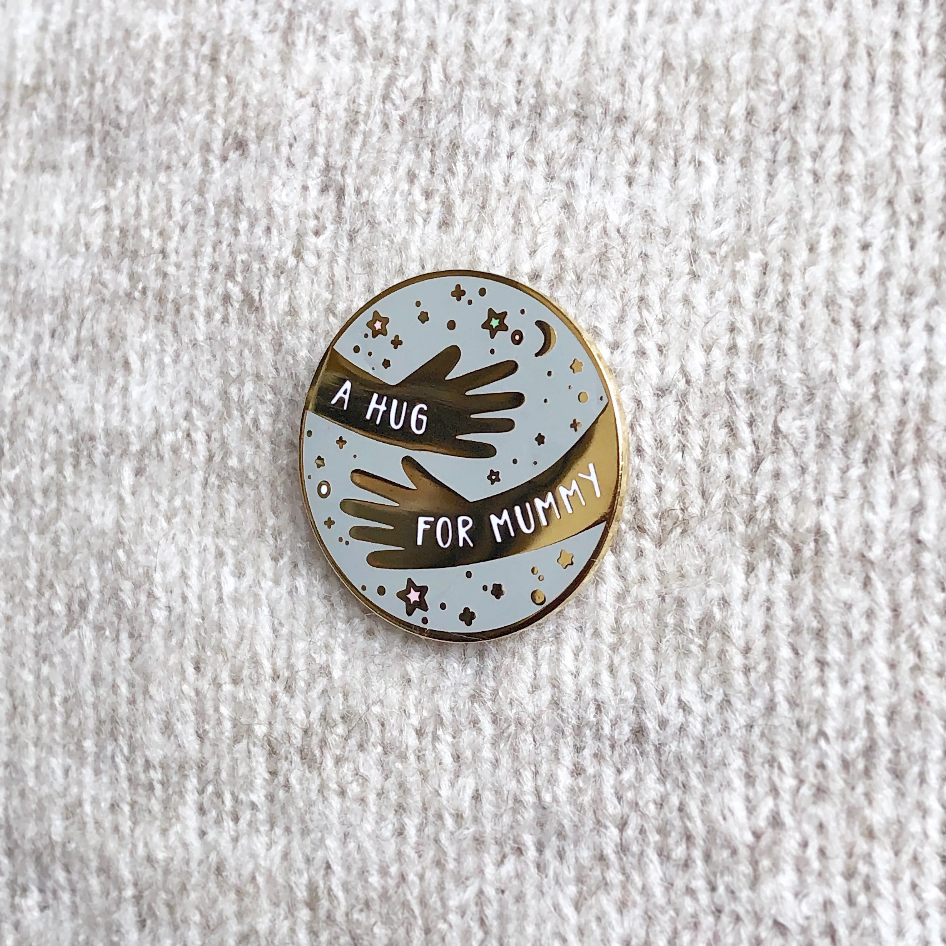 A Hug For Mummy Enamel Lapel Pin Badge