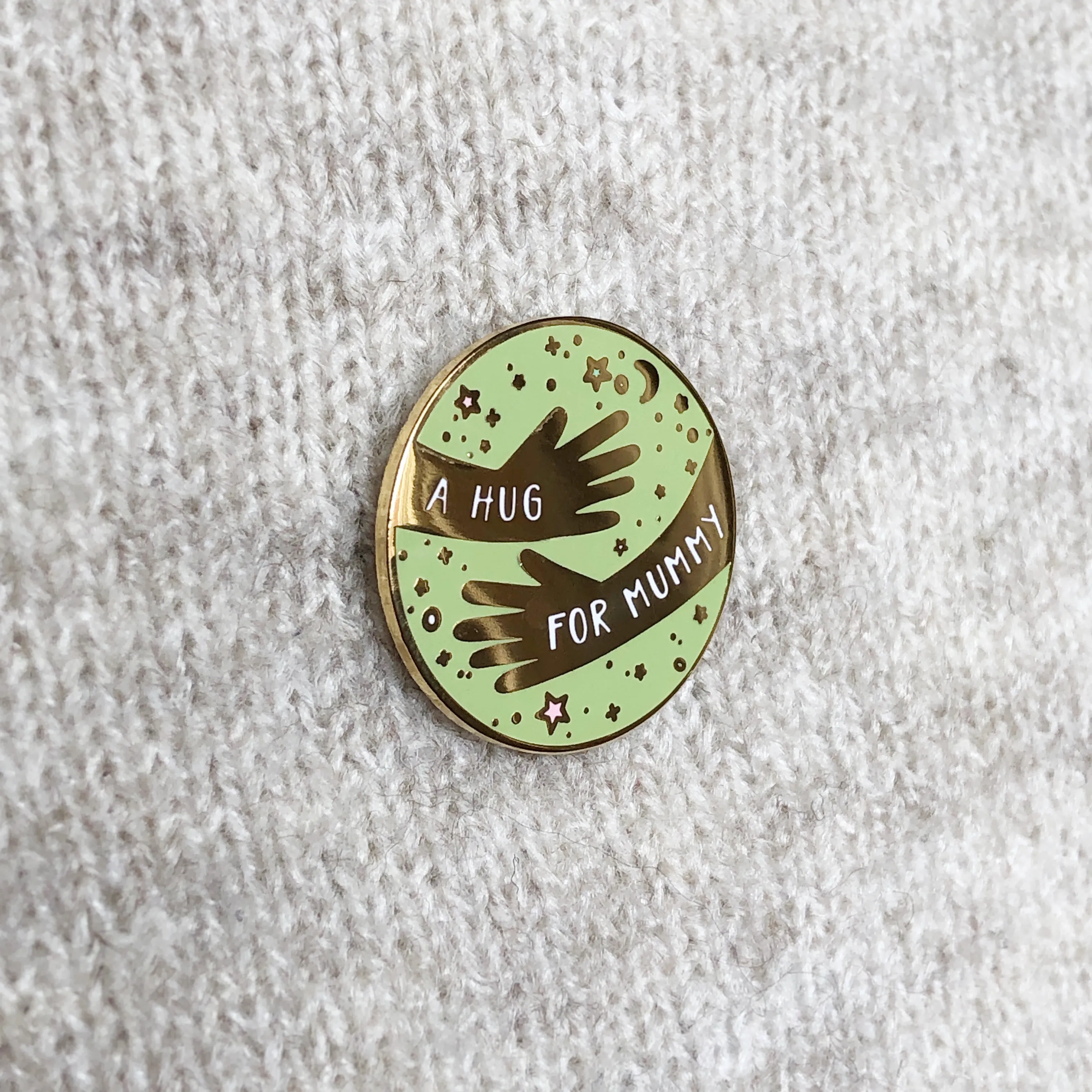 A Hug For Mummy Enamel Lapel Pin Badge