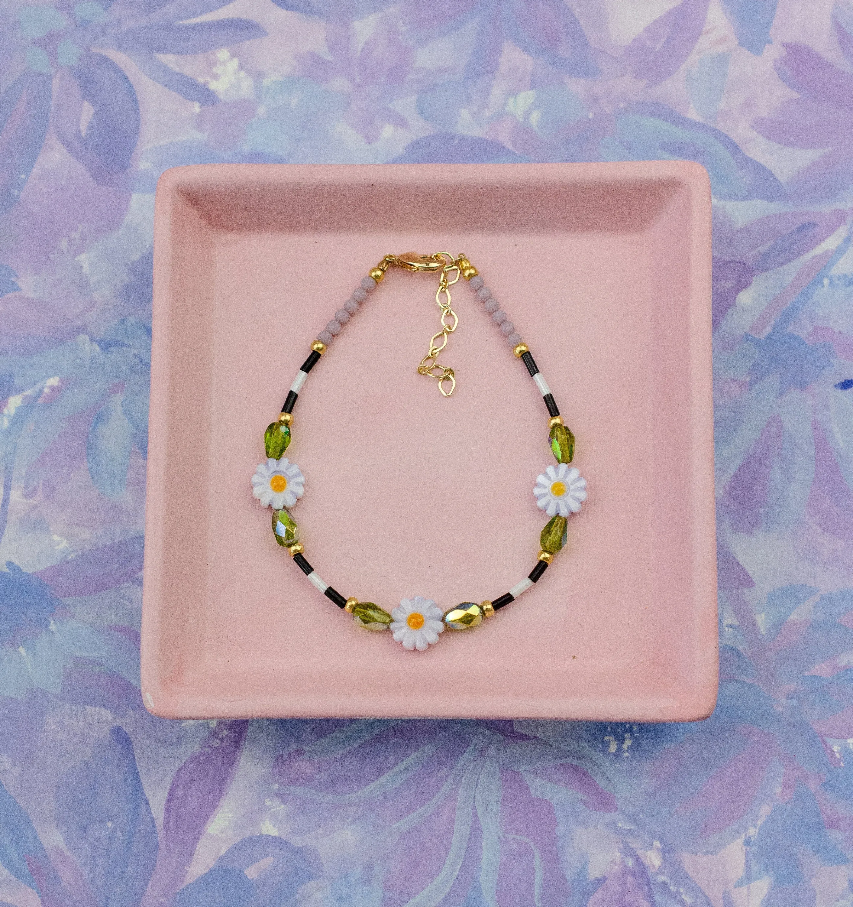 Beaded flower bracelet, purple flower bracelet, floral bracelet, Flower Charm Bracelet, handmade beaded bracelet,Dainty Bracelet,