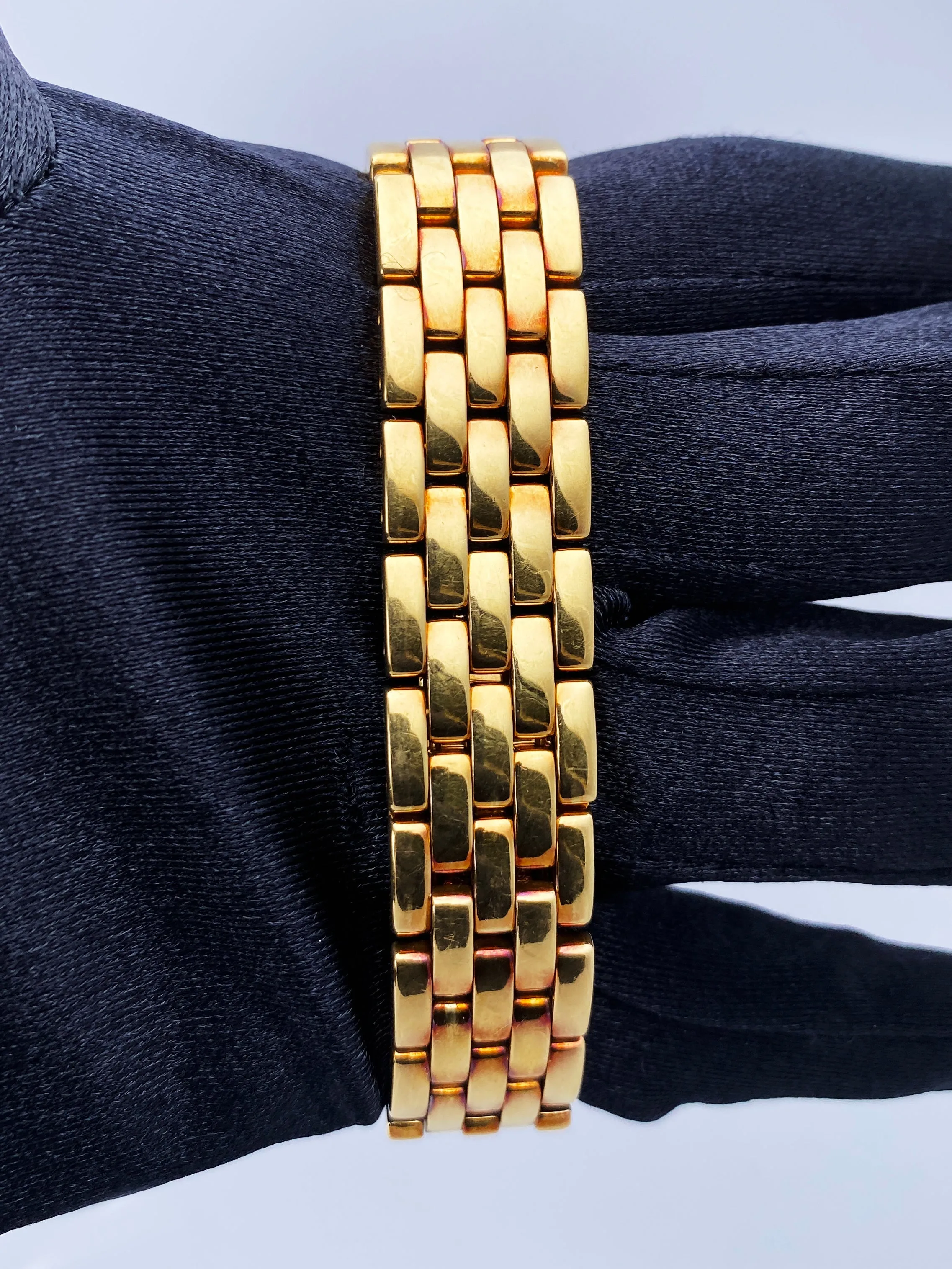 Cartier Panthere Large 106000M 18K Yellow Gold Mens Watch