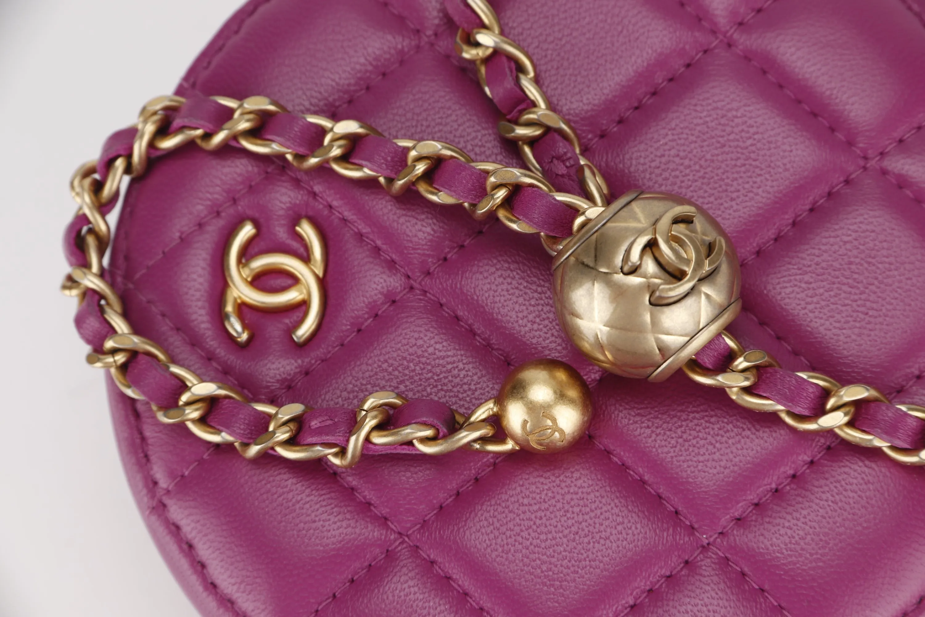 CHANEL PEARL CRUSH ROUND CLUTCH WITH CHAIN (3086xxxx) PURPLE LAMBSKIN GOLD HARDWARE, WITH CARD, DUST COVER & BOX