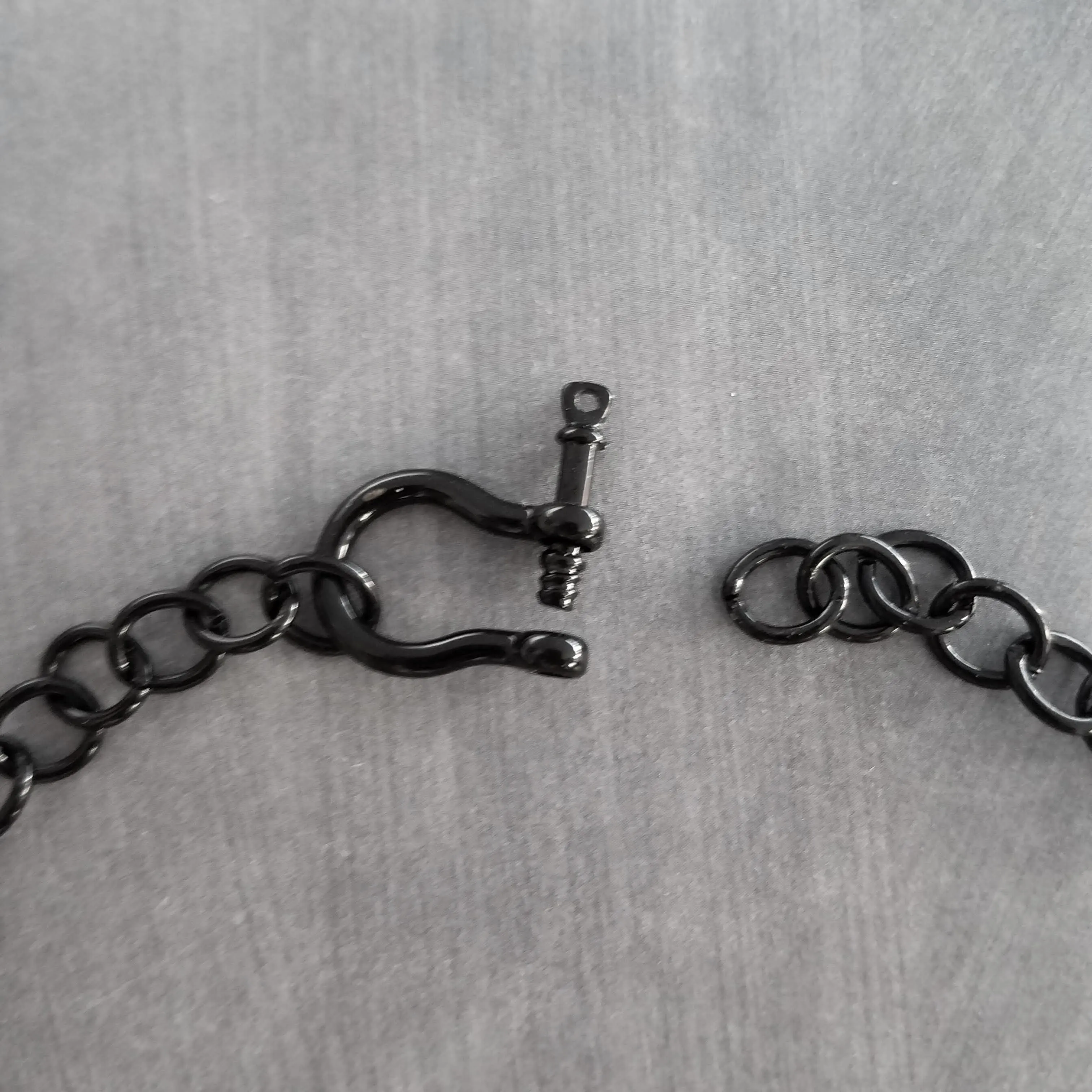 Chunky Black Chain, front clasp necklace, large link chain, horseshoe clasp necklace, screw clasp chain, big round link chain, shiny black, all black necklace, black front clasp chain, black chunky chain