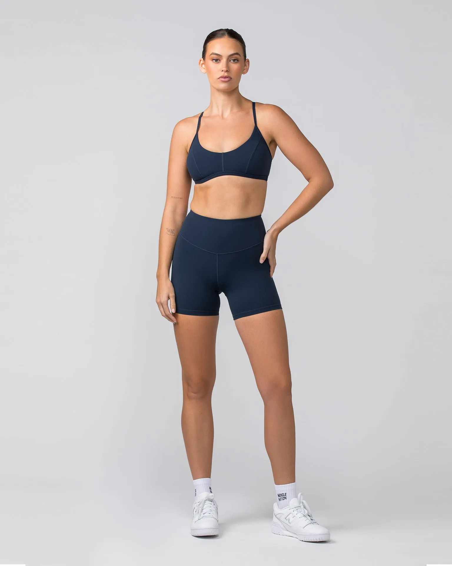 Contour Aura Midway Shorts - Navy