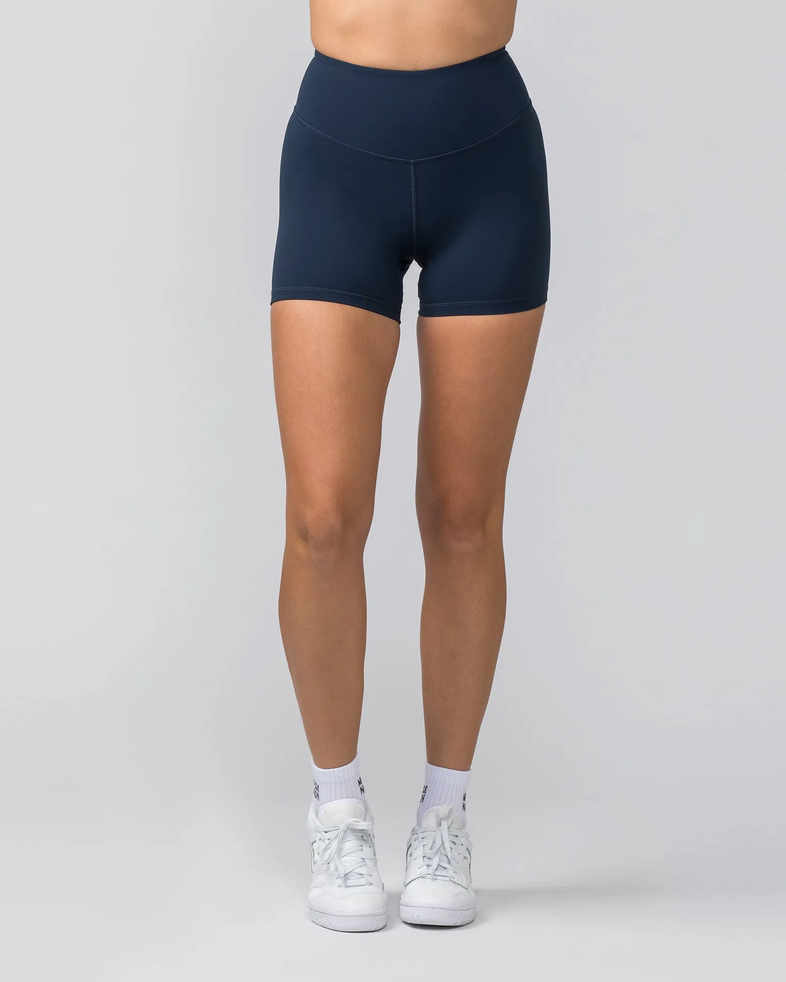 Contour Aura Midway Shorts - Navy