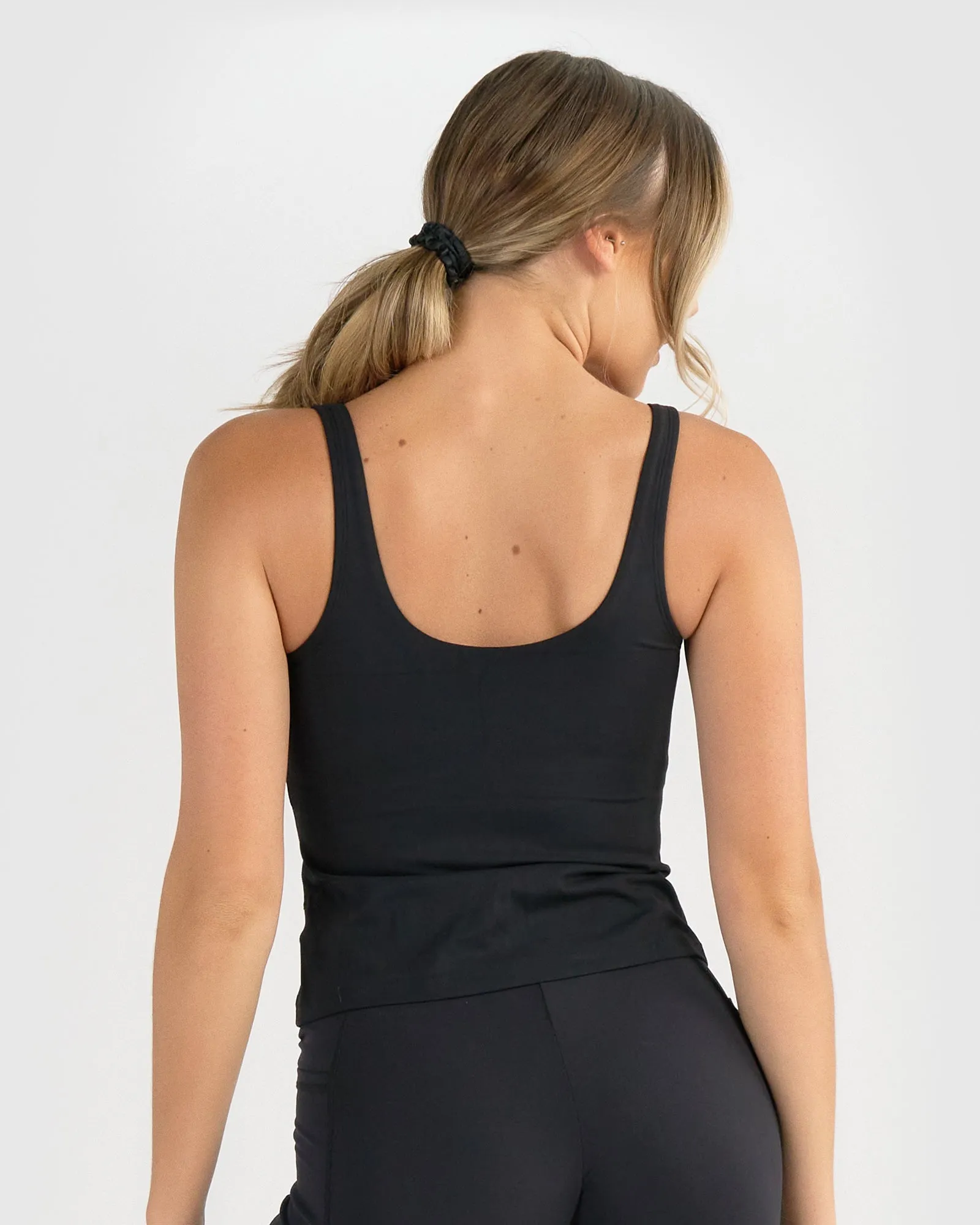 Core Trainer Dani Longline Tank Black