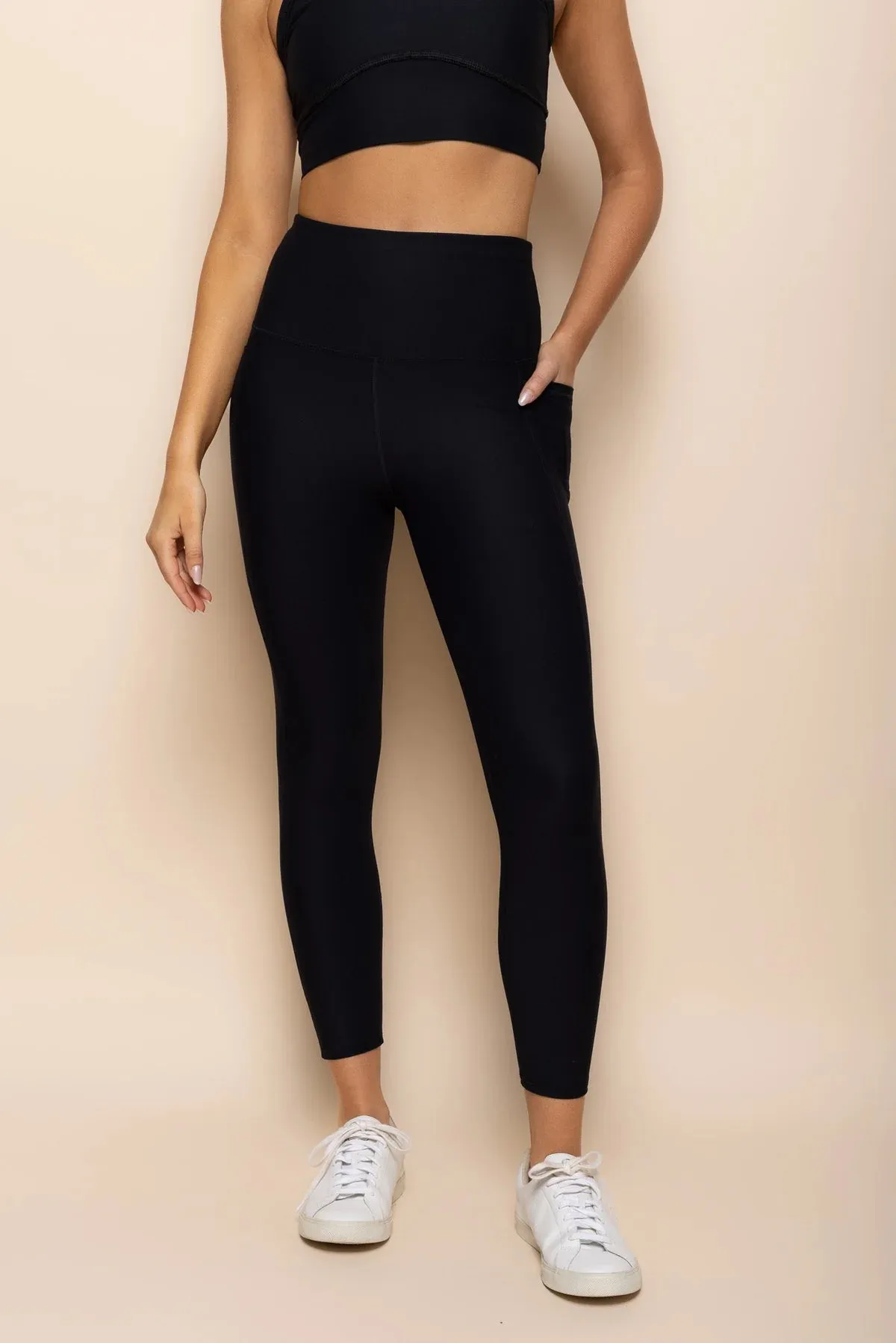 D K ACTIVE EVOLVE 7/8 TIGHT BLACK