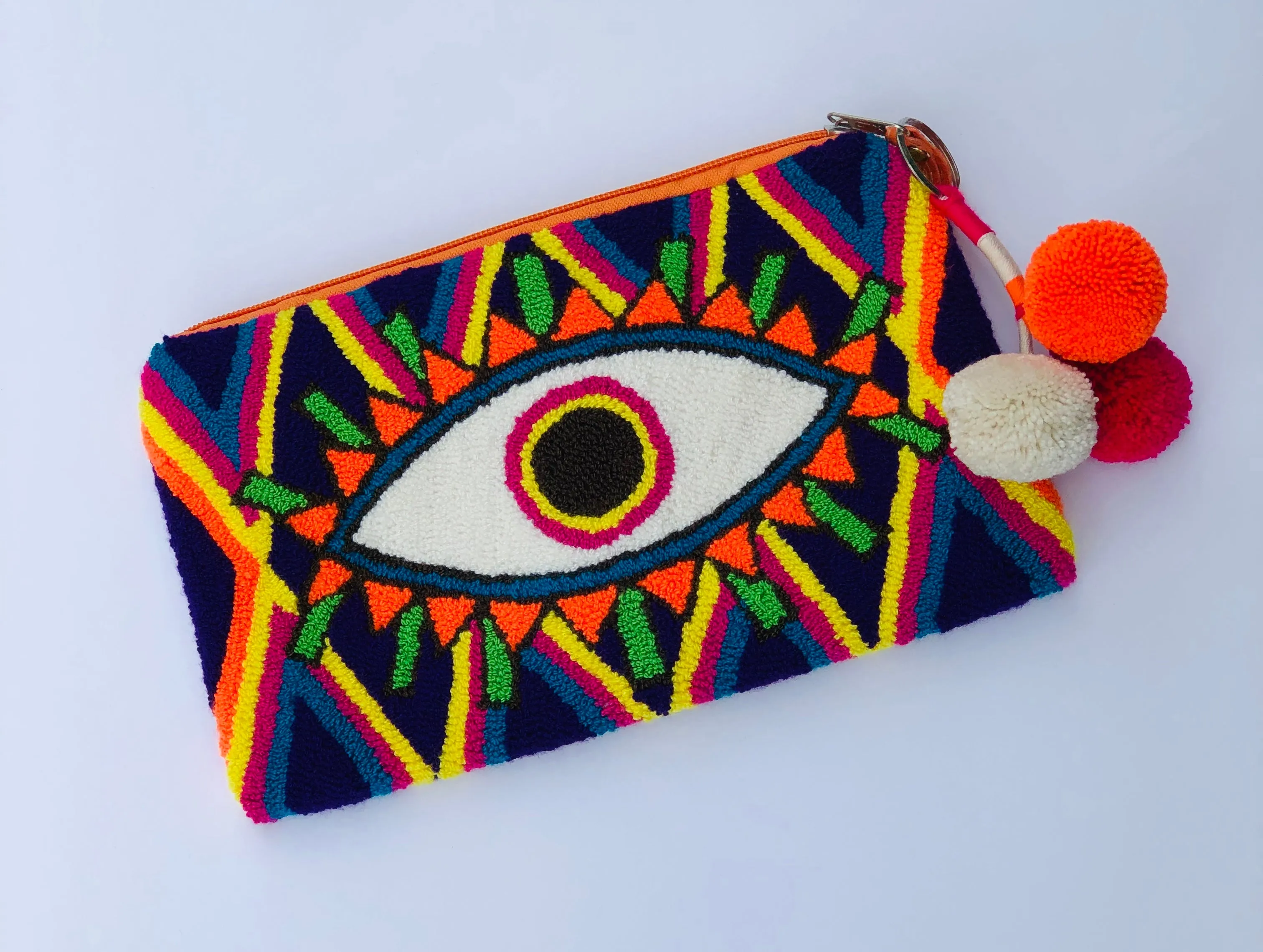 Fuzzy Wayuu Ojitos Wrislet Clutch