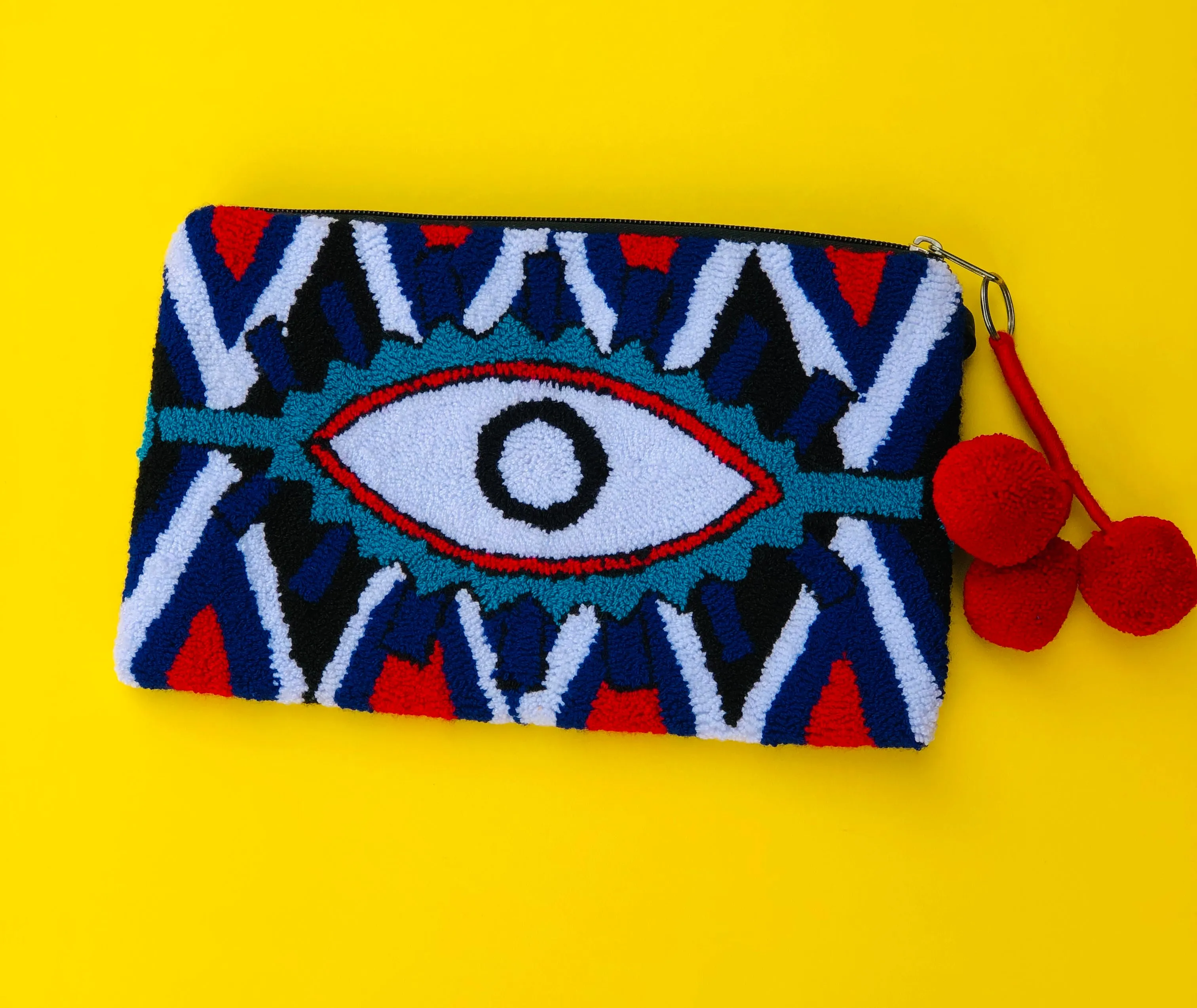 Fuzzy Wayuu Ojitos Wrislet Clutch