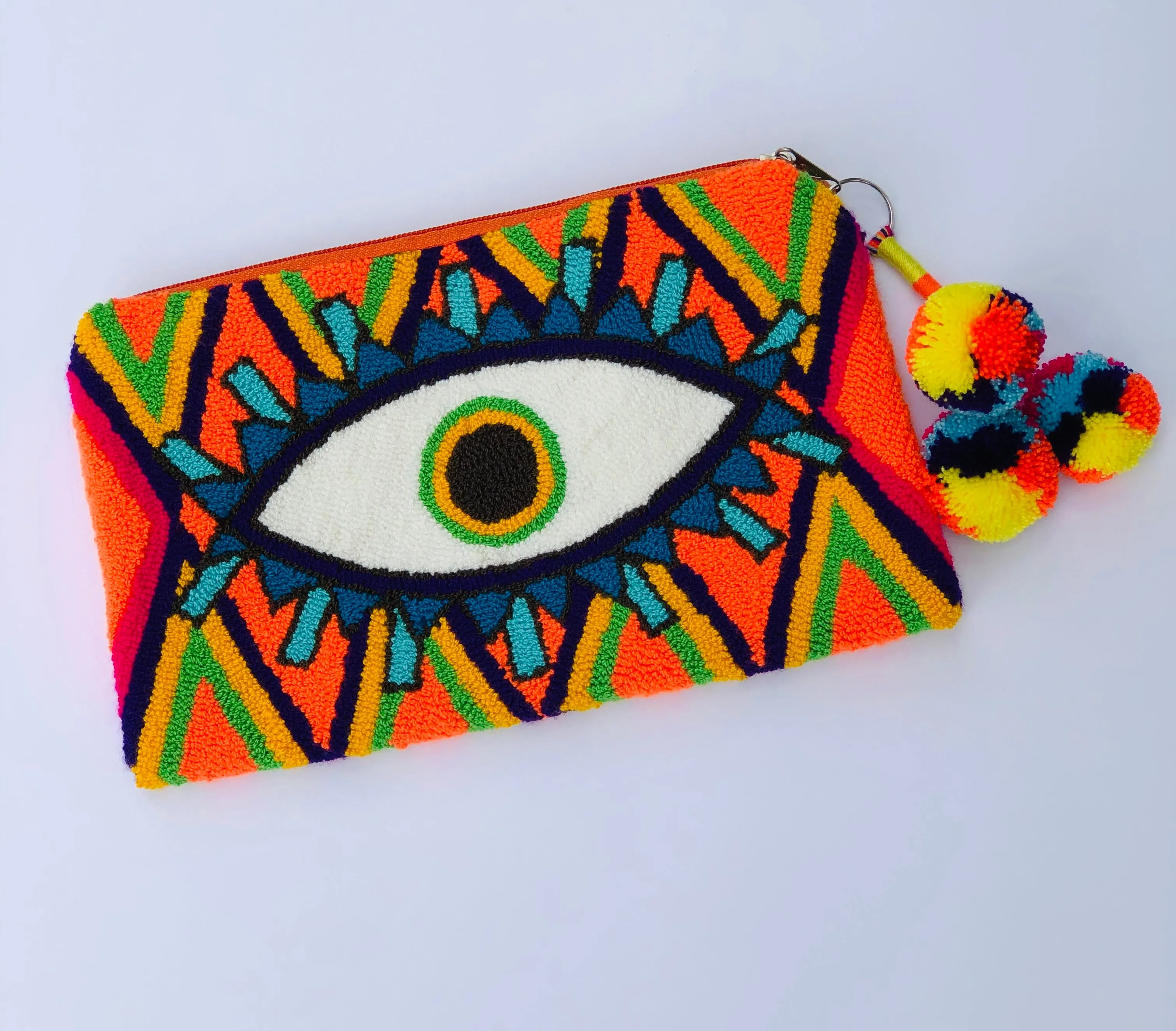Fuzzy Wayuu Ojitos Wrislet Clutch