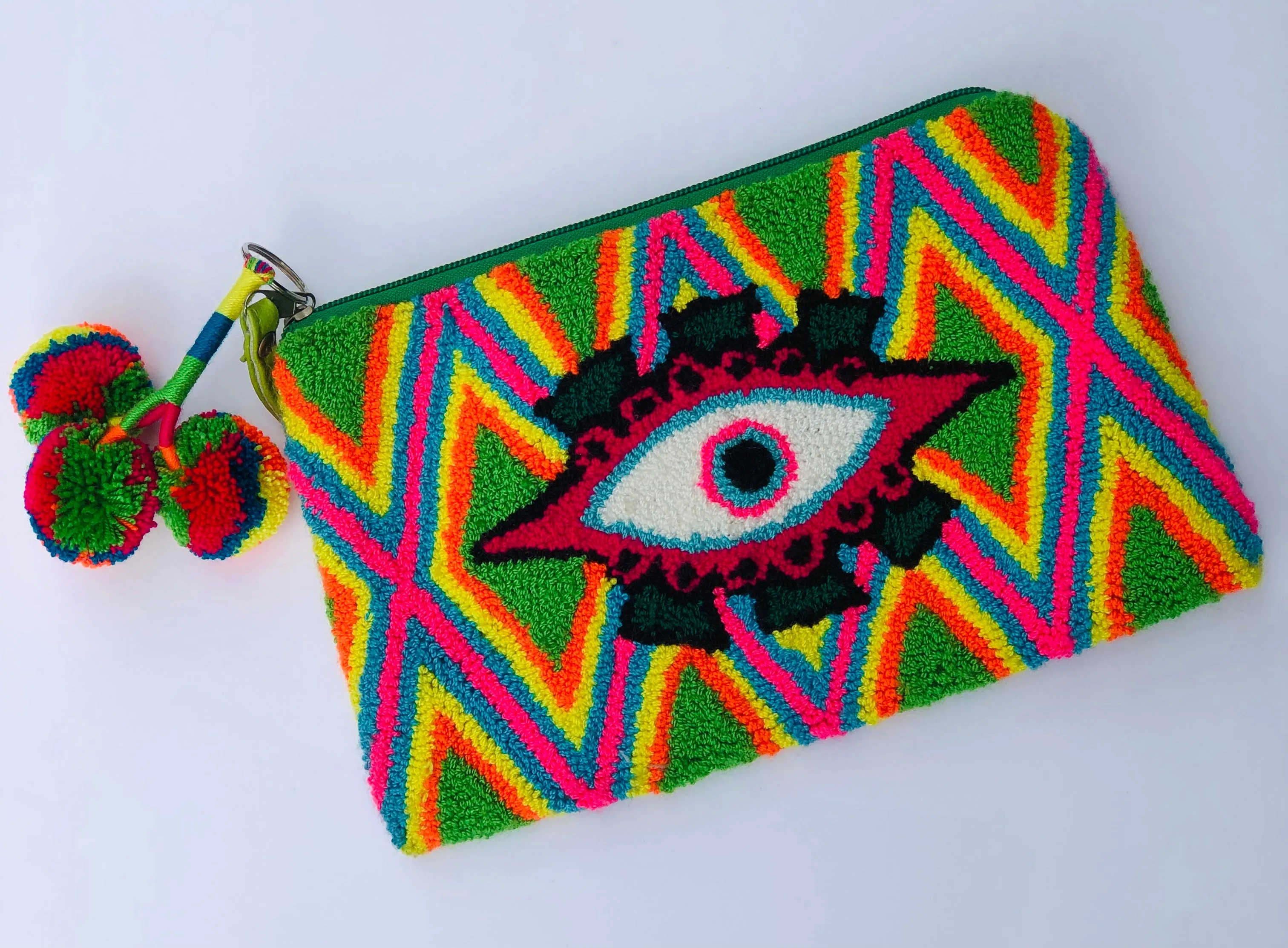 Fuzzy Wayuu Ojitos Wrislet Clutch