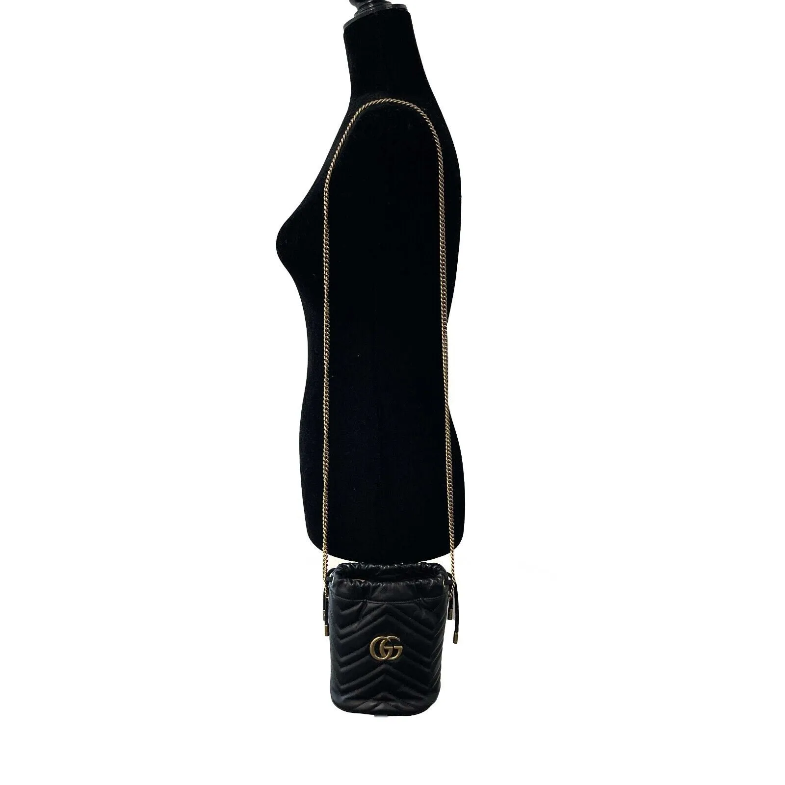 GUCCI - GG Marmont Chevron Leather Bucket Bag Mini Black / Gold Crossbody Bag