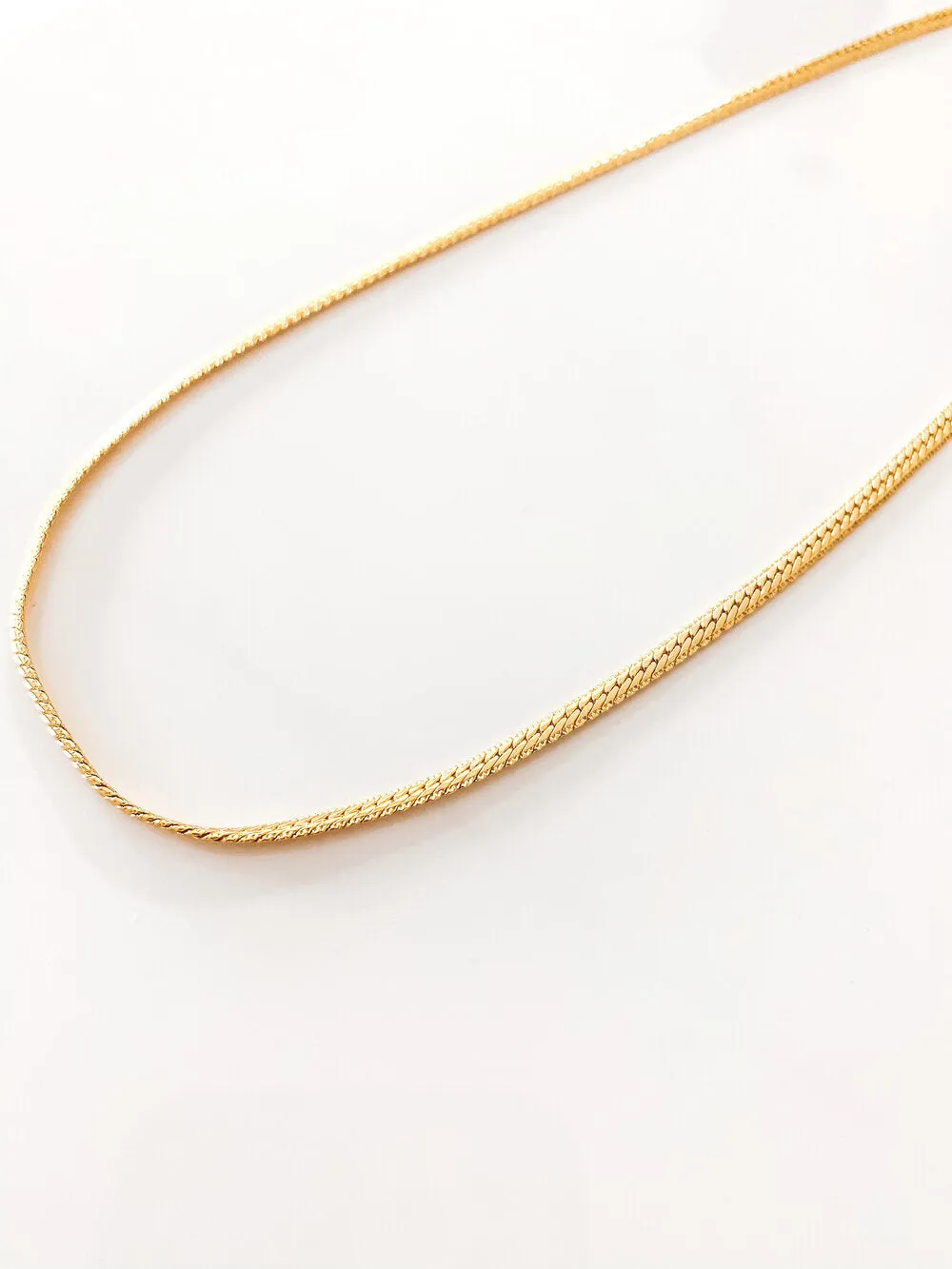 HERRINGBONE TEXTURE CHAIN