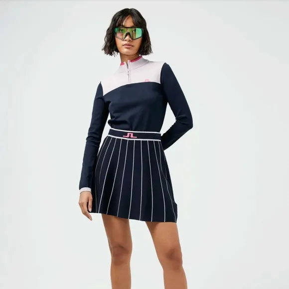 J LINDEBERG BAY KNITTED LADIES GOLF SKIRT NAVY SIZE MEDIUM