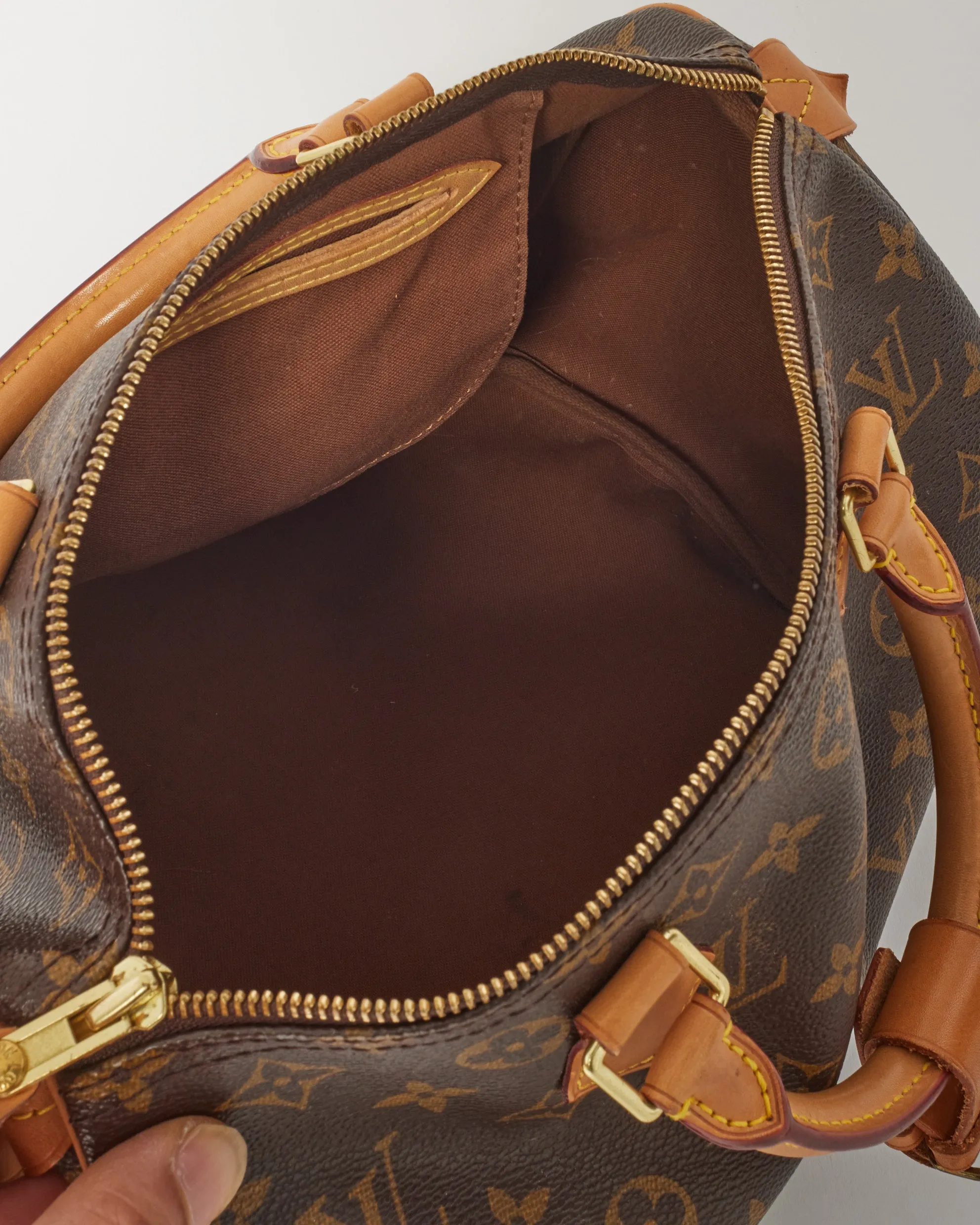Louis Vuitton Monogram Canvas Speedy 30