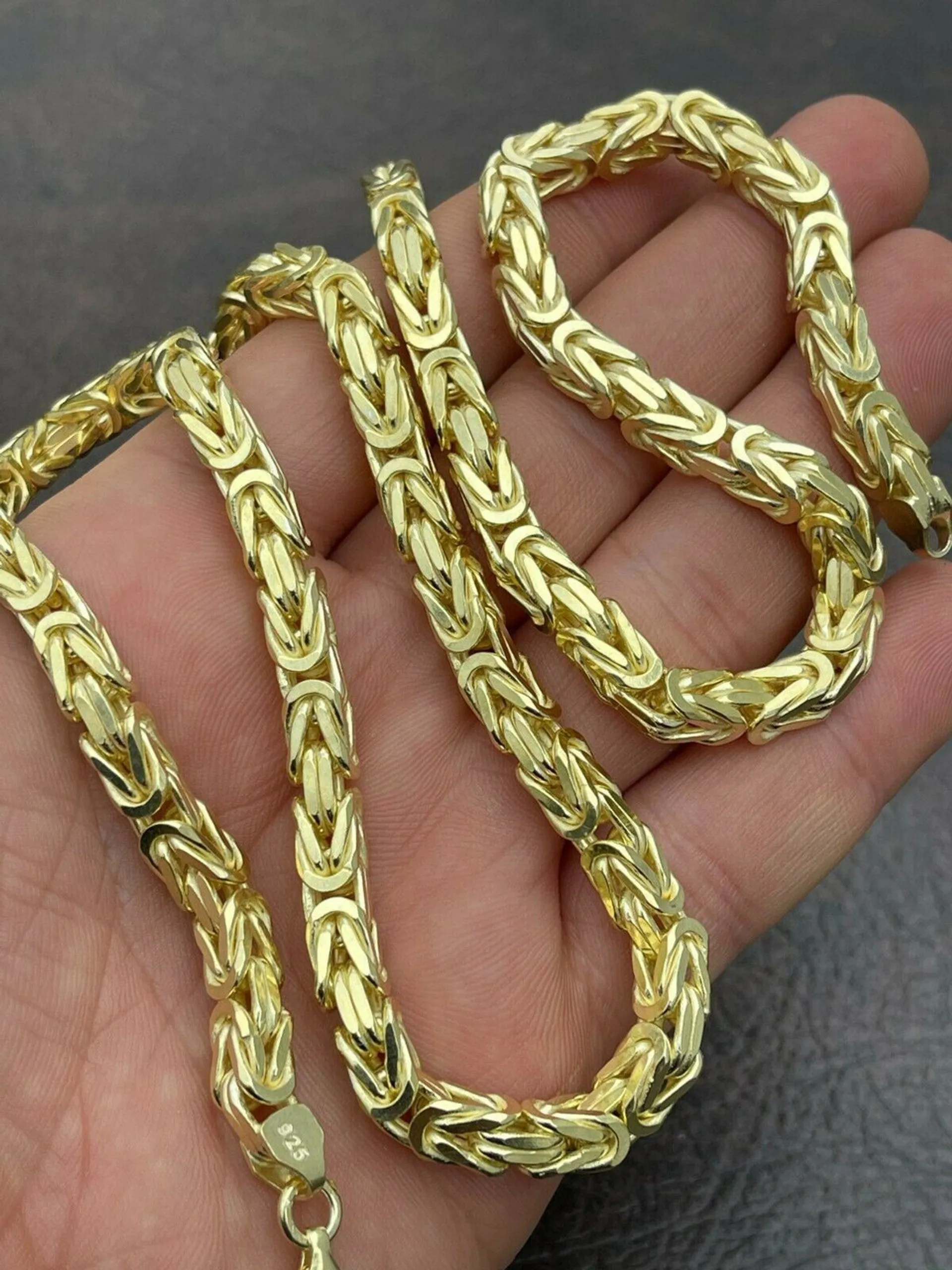 Luxurious 10kt Byzanite Gold Hollow Chain