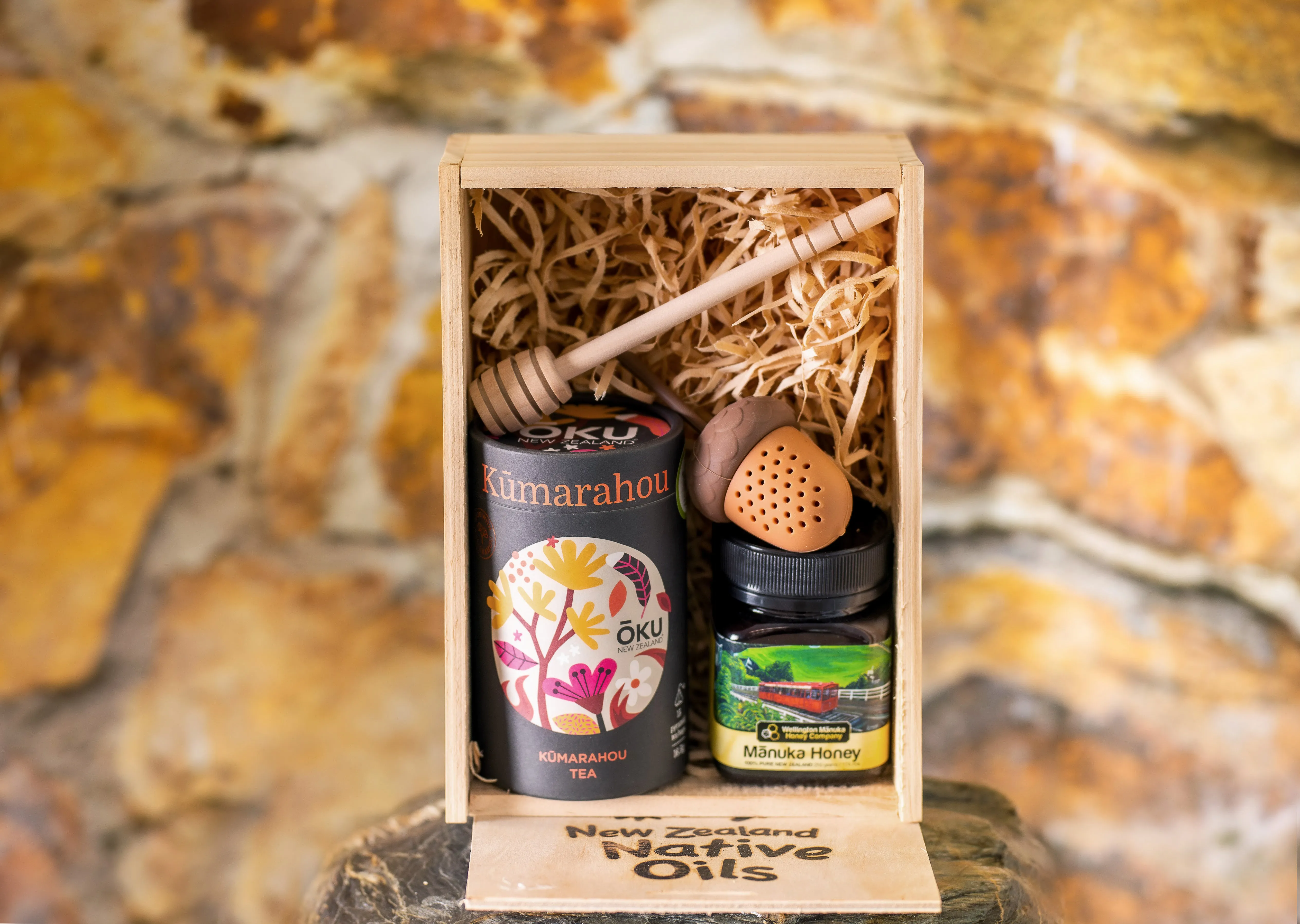 Manuka Honey & Tea Gift Box