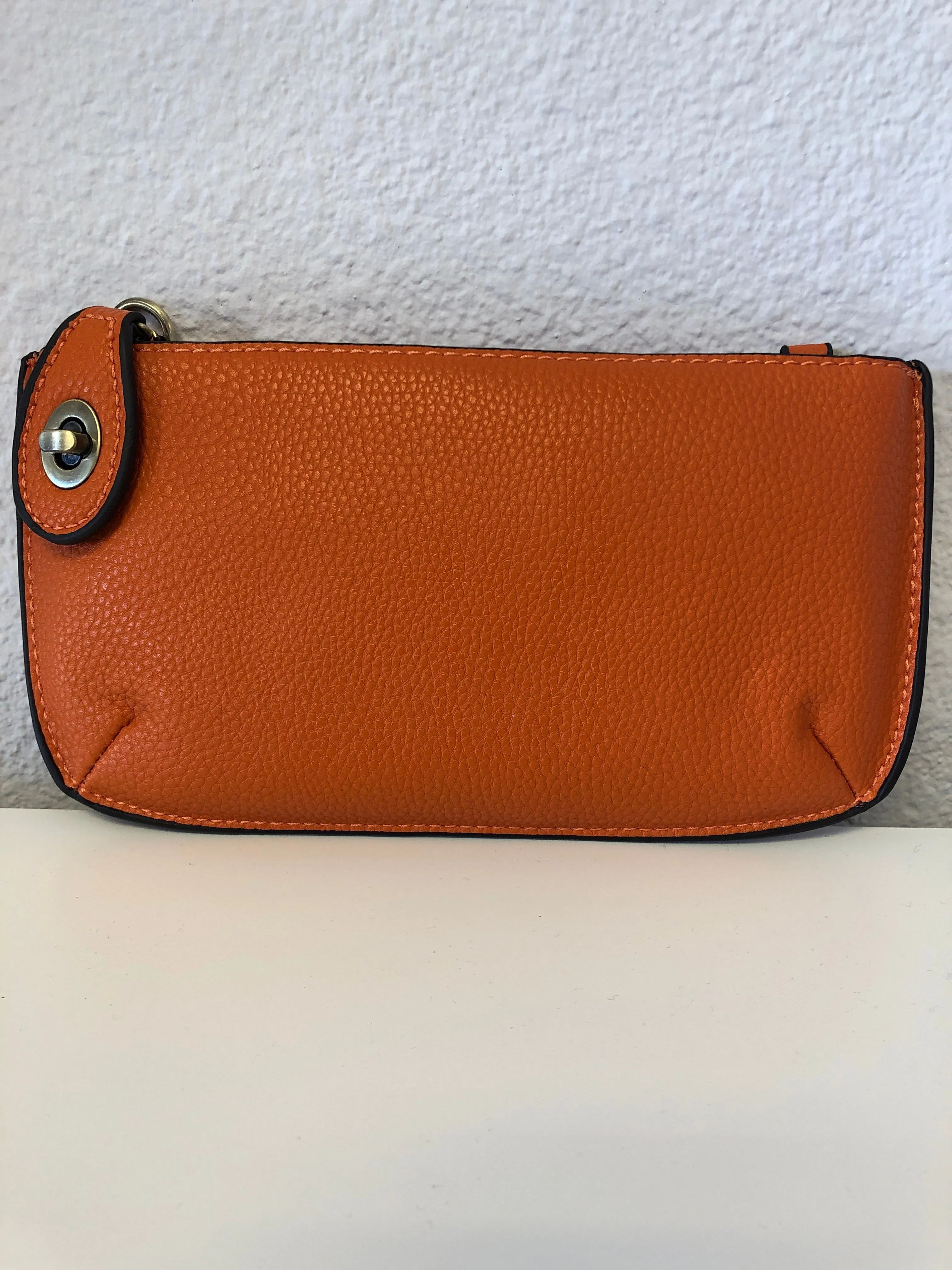 MINI WRISTLET CLUTCH