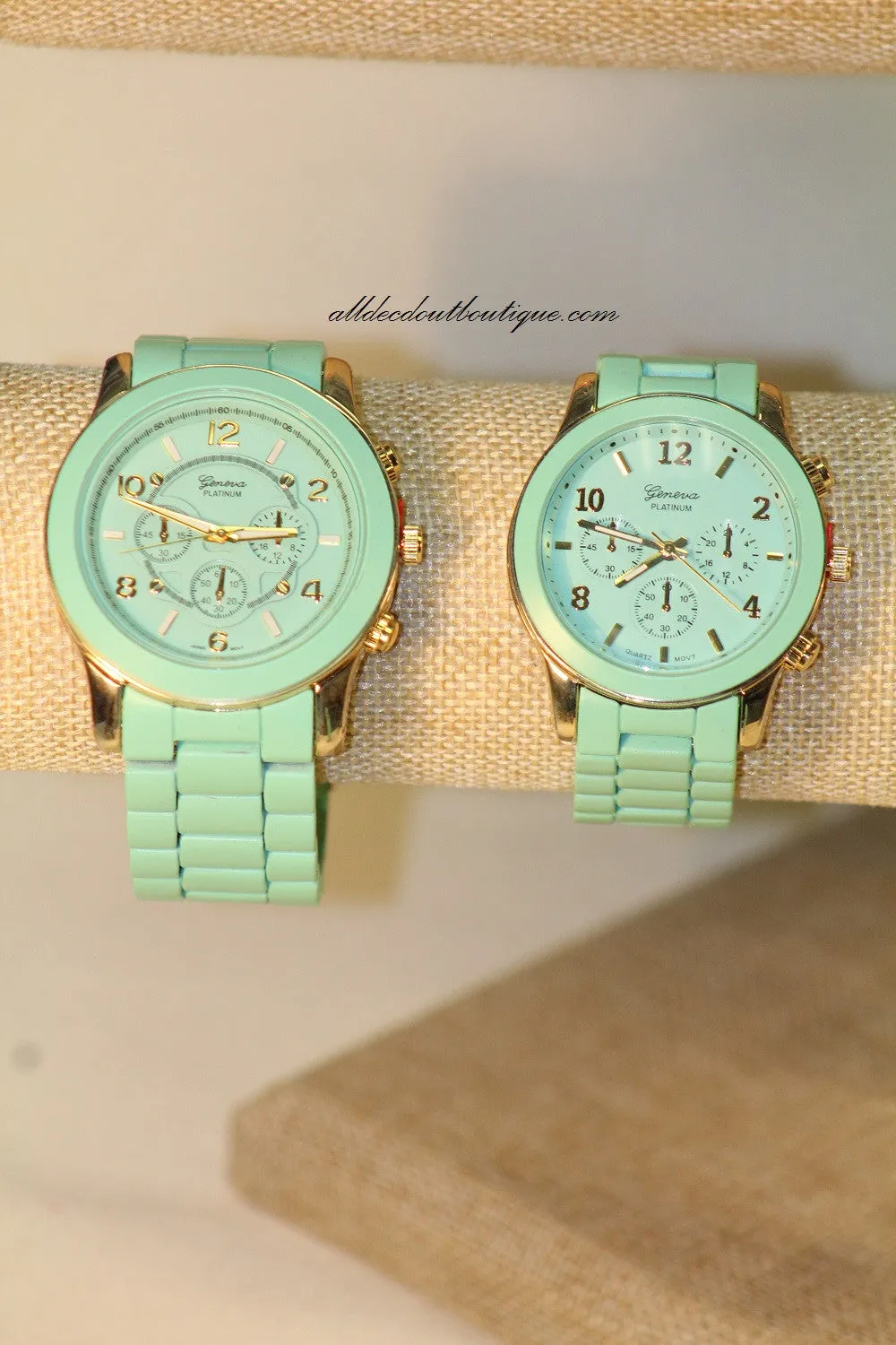 Mint/Mint, Gold Accents Small Face | Metal Band with Clasp