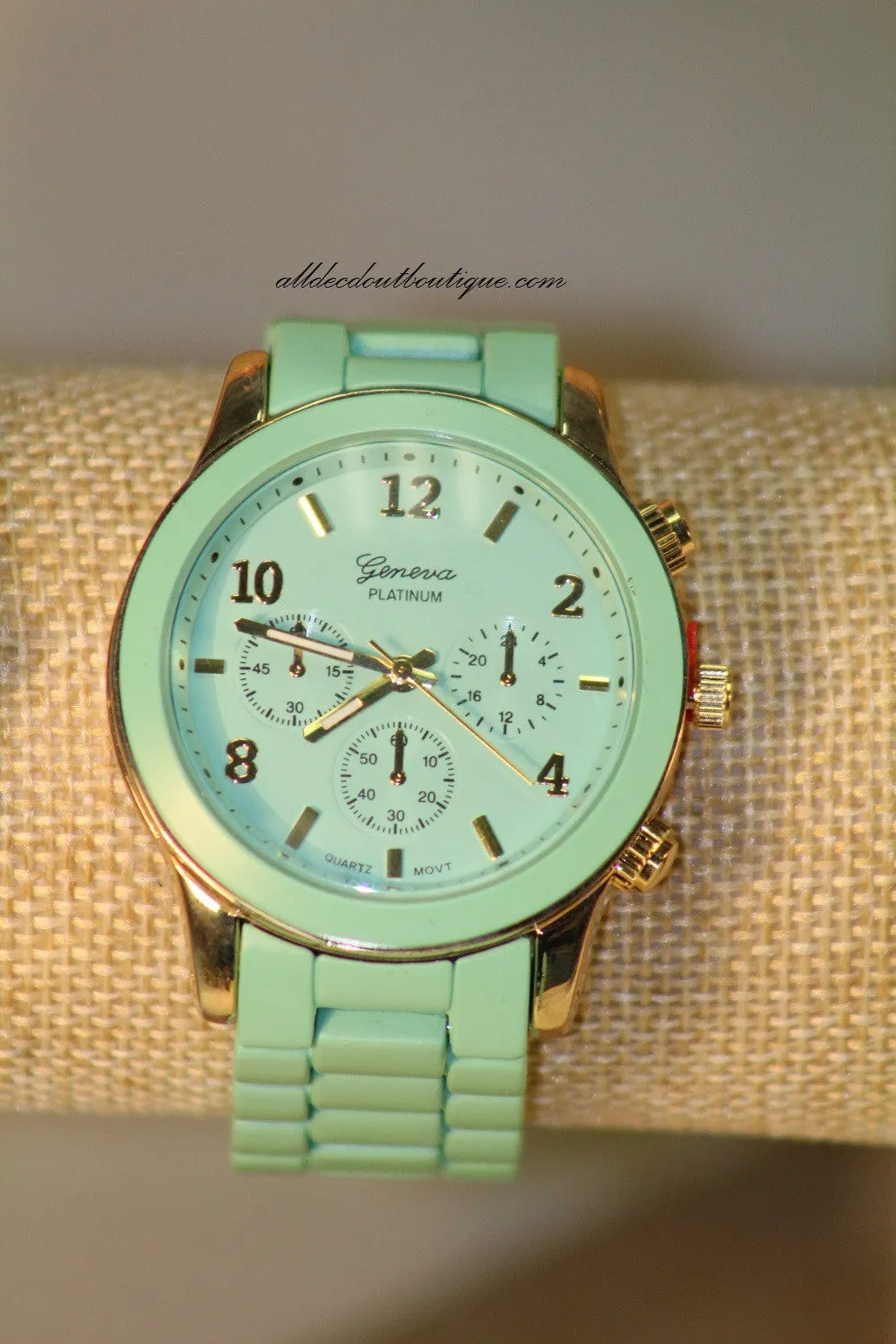 Mint/Mint, Gold Accents Small Face | Metal Band with Clasp