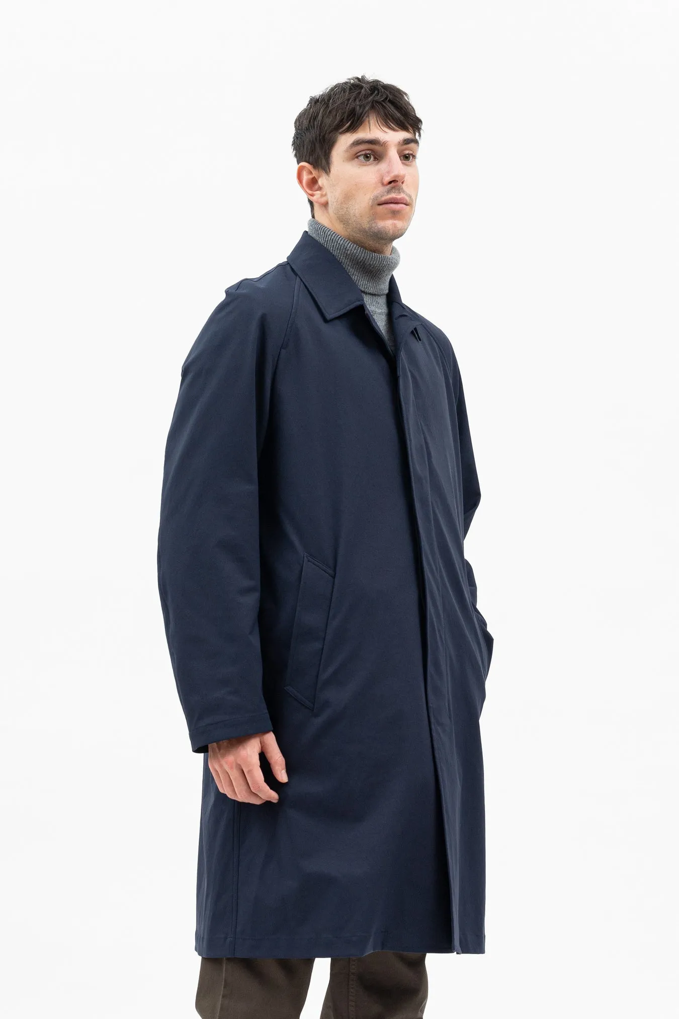 Norse Projects - Vargo Gore-Tex Infinium Raglan Mac - Dark Navy
