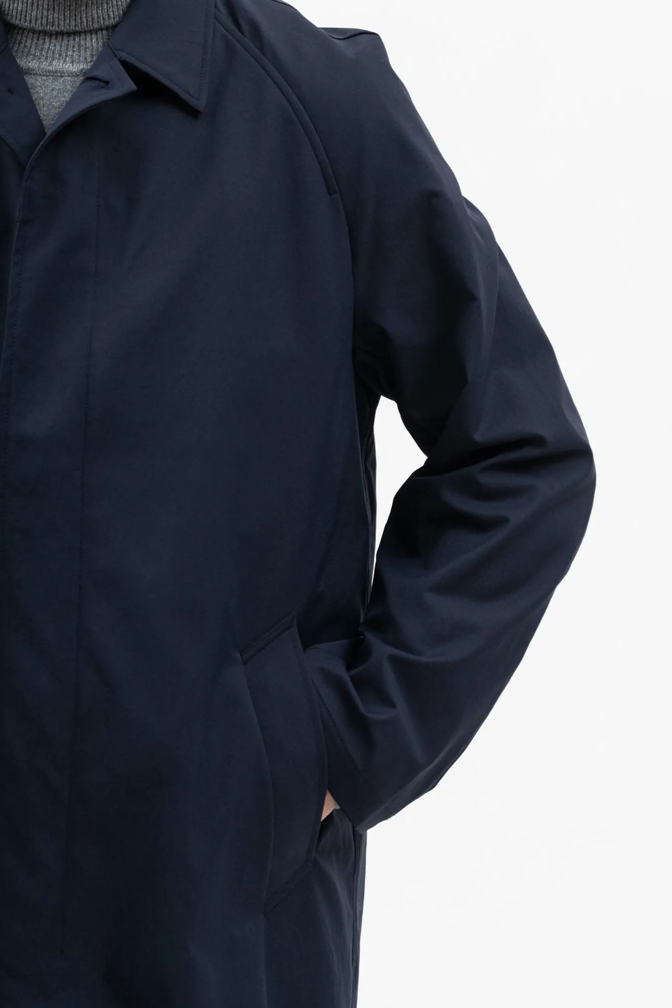 Norse Projects - Vargo Gore-Tex Infinium Raglan Mac - Dark Navy