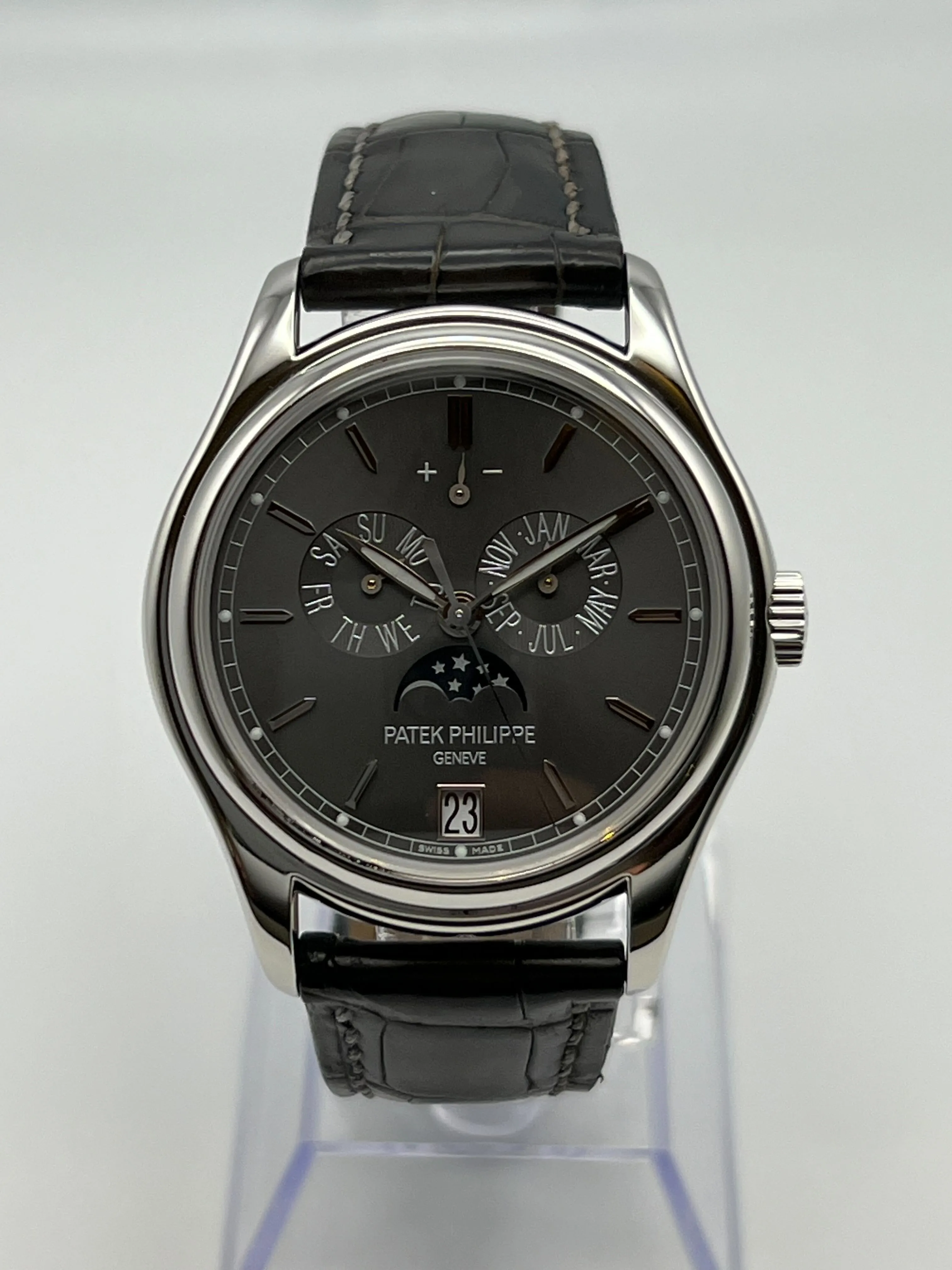 PP Luxury Watches Complications 5146P-001 Annual Calendar Platinum Grey Dial (2017)