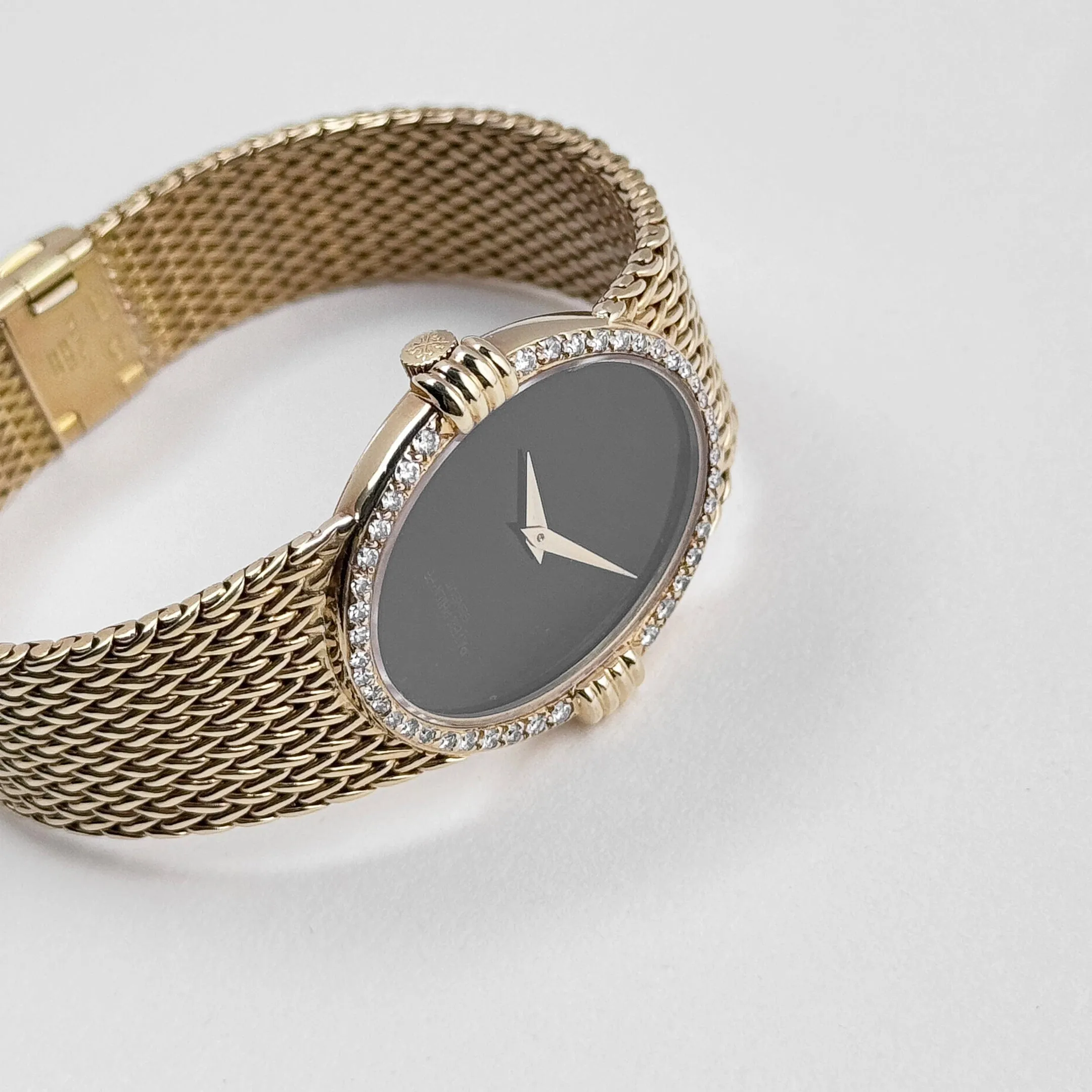 PP Luxury Watches Ellipse Vintage Yellow Gold Black Onyx Dial Diamond Bezel