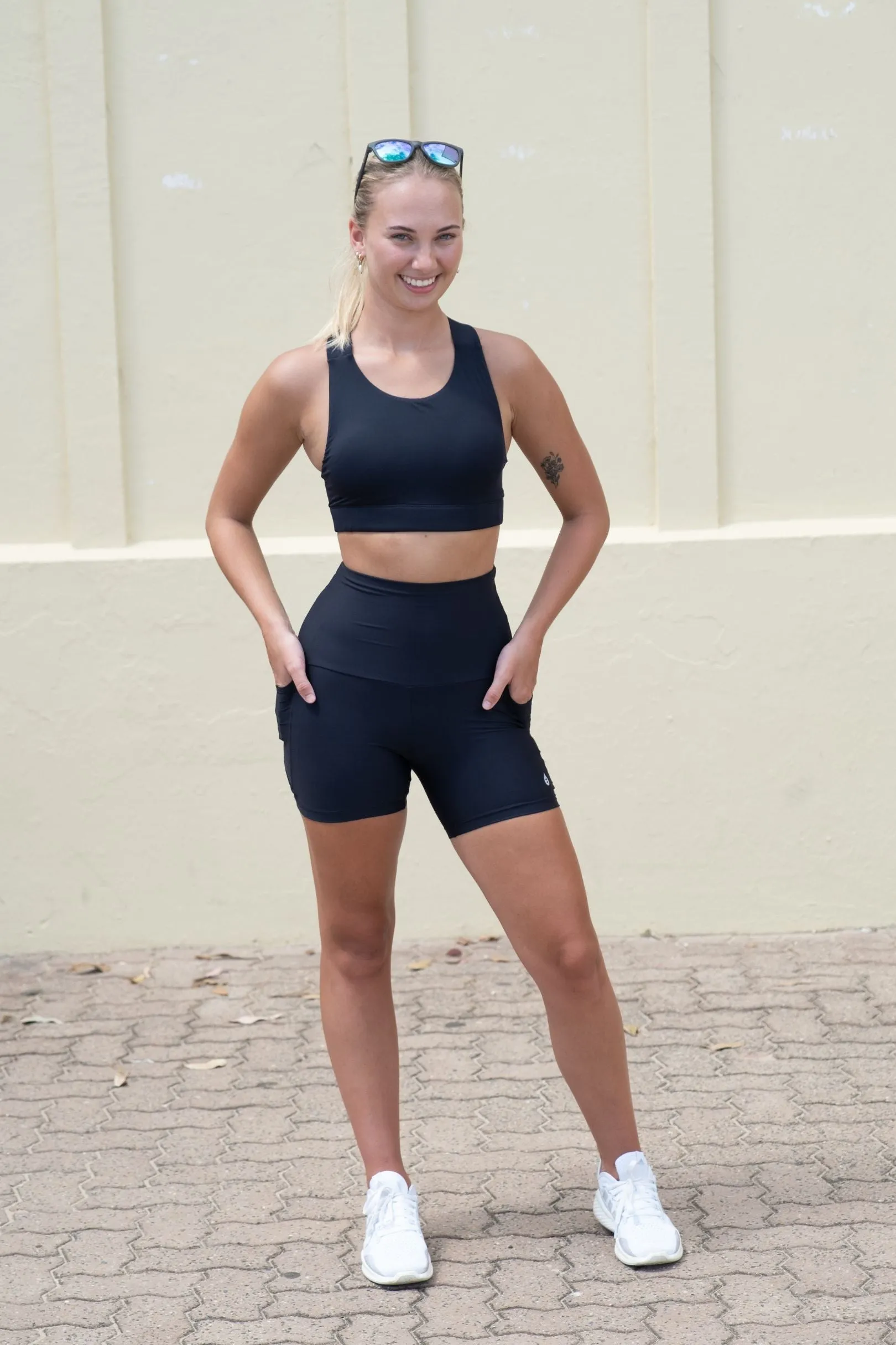 (Pre-Order) Aquafit High Waist Mid Shorts - Black
