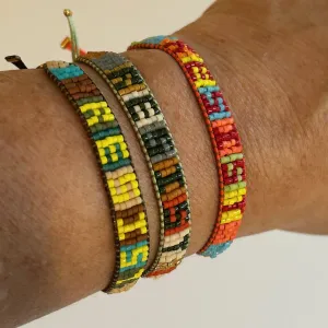 RESIST Bead Bracelet Pack of 12 units
