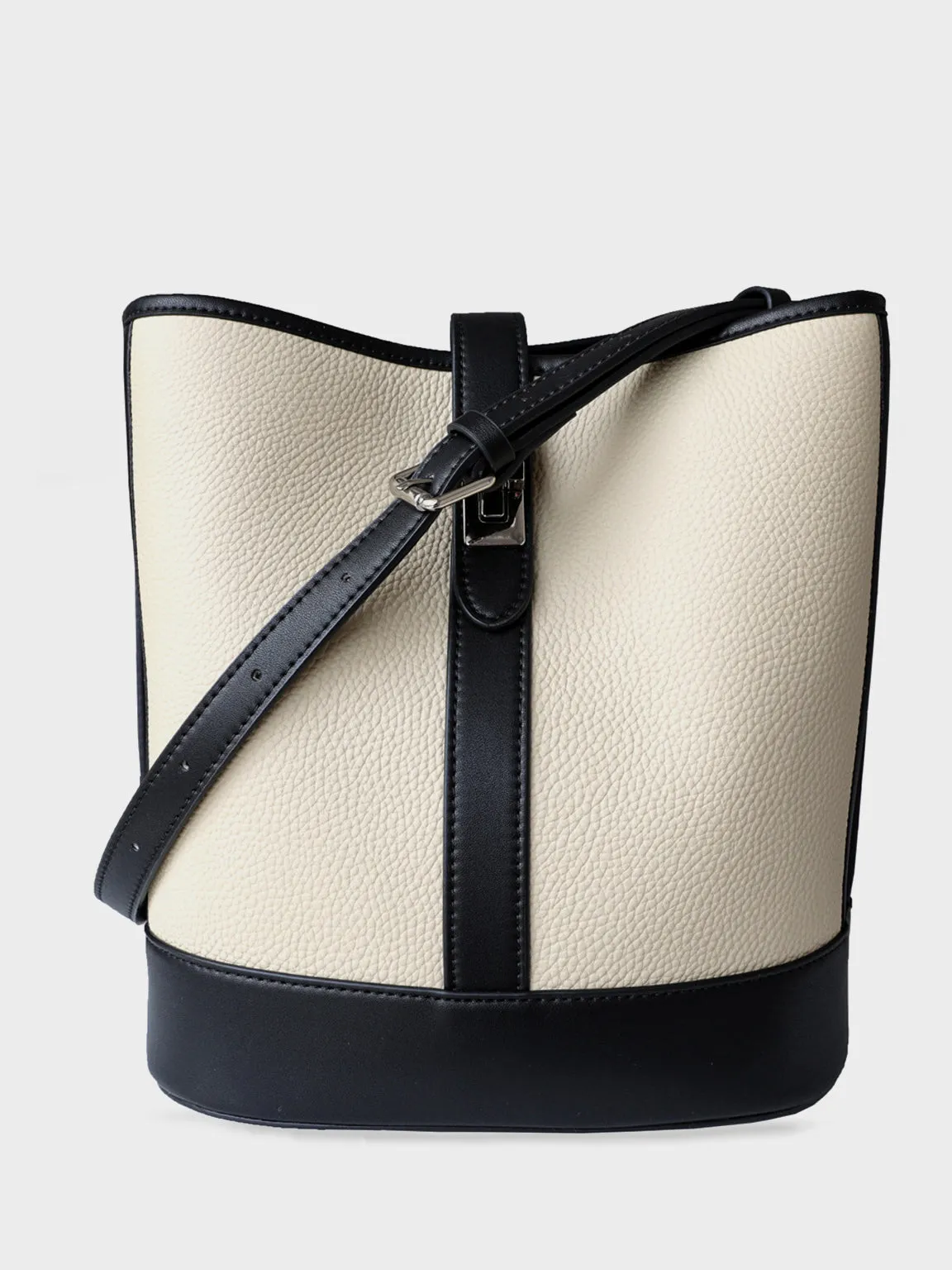 Retro Leather Bucket Shoulder Bag Saddle Tote Bag Silver Hardware