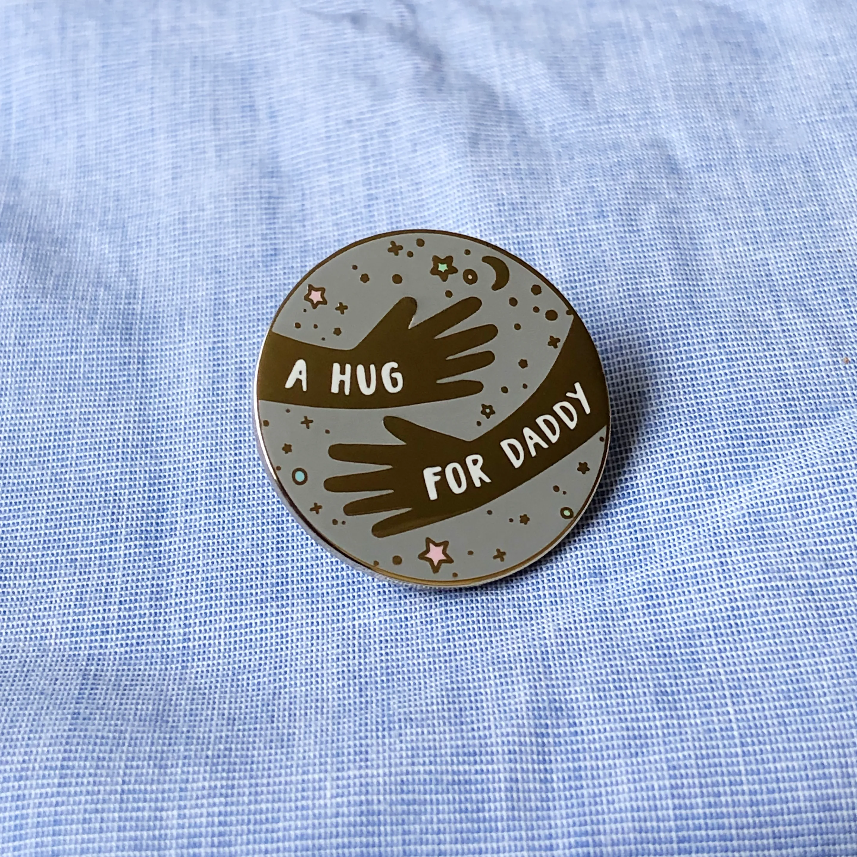 SECONDS / A Hug For Daddy Enamel Lapel Pin Badge