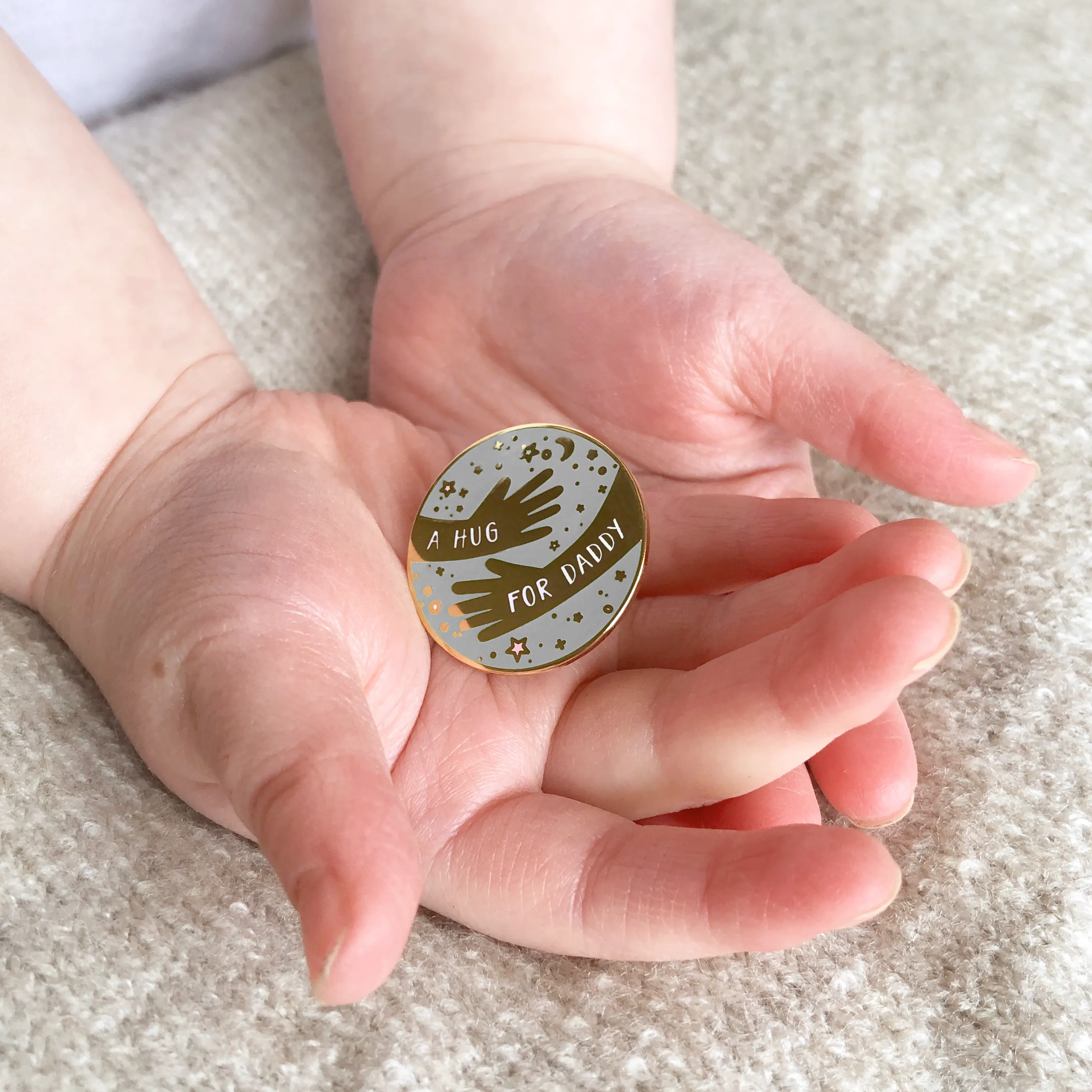 SECONDS / A Hug For Daddy Enamel Lapel Pin Badge