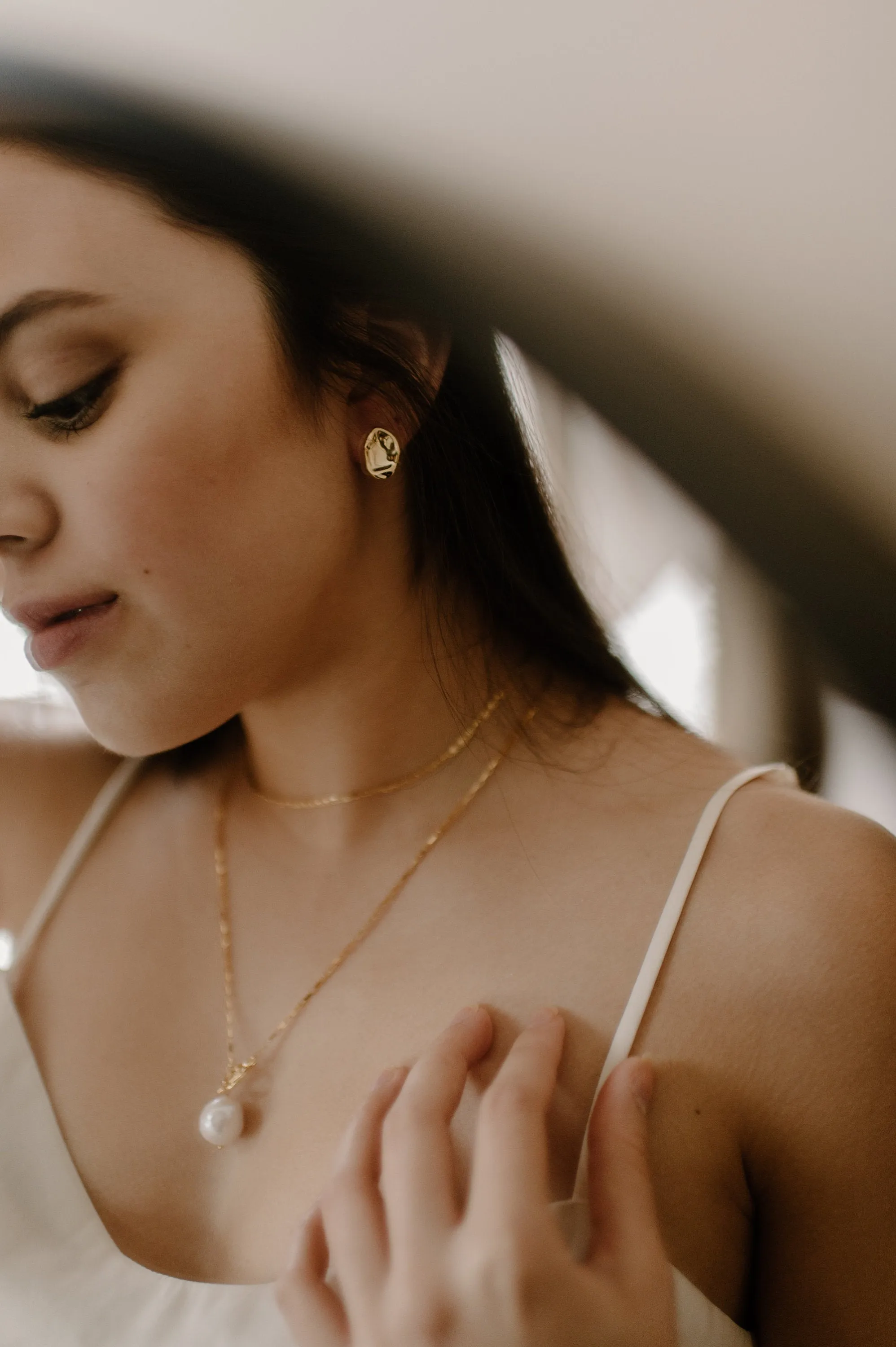 SEFFI - Rectangle link chain baroque pearl toggle necklace, gold large box chain French street style statement pearl bride wedding bridal