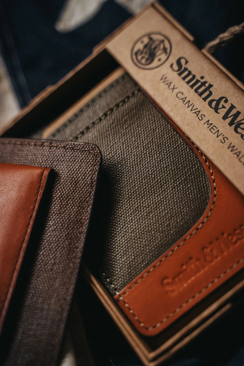 Smith & Wesson Wax Canvas Men's Wallet with Money Clip