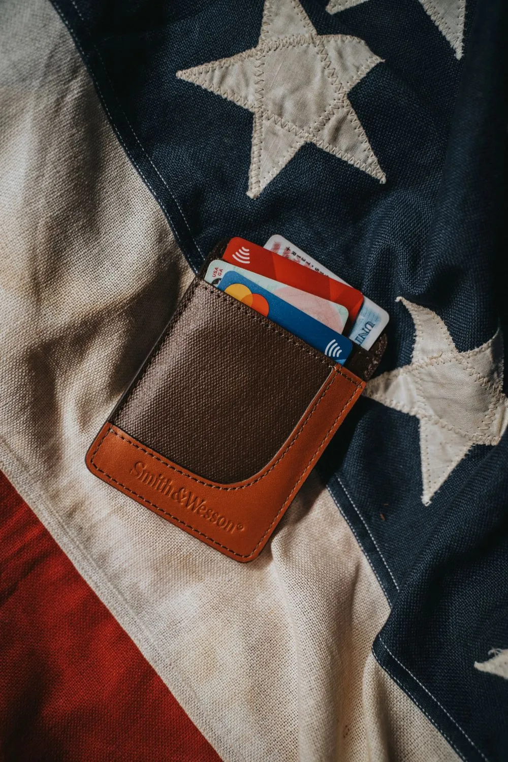 Smith & Wesson Wax Canvas Men's Wallet with Money Clip