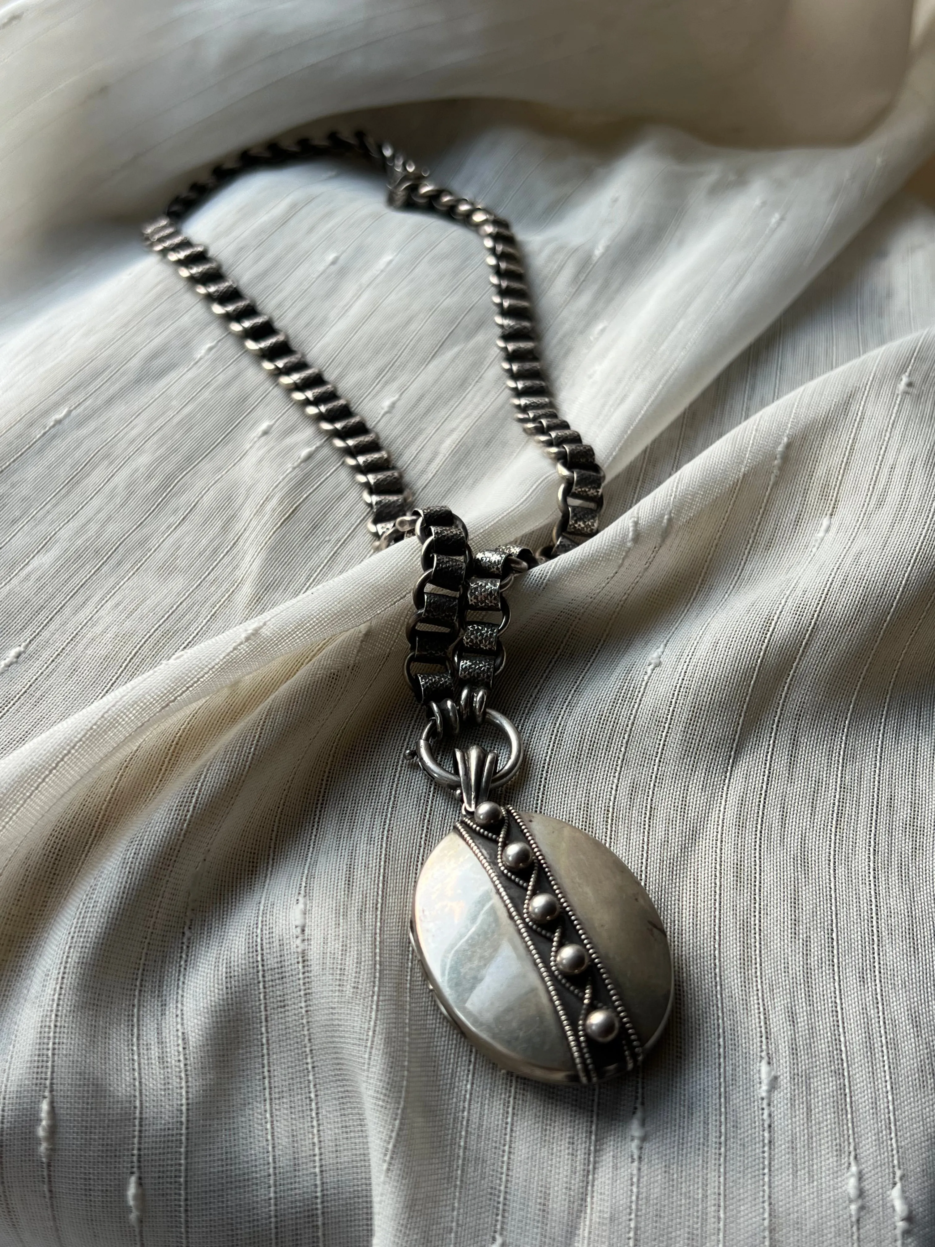 Sterling Silver Book Chain   Matching Locket